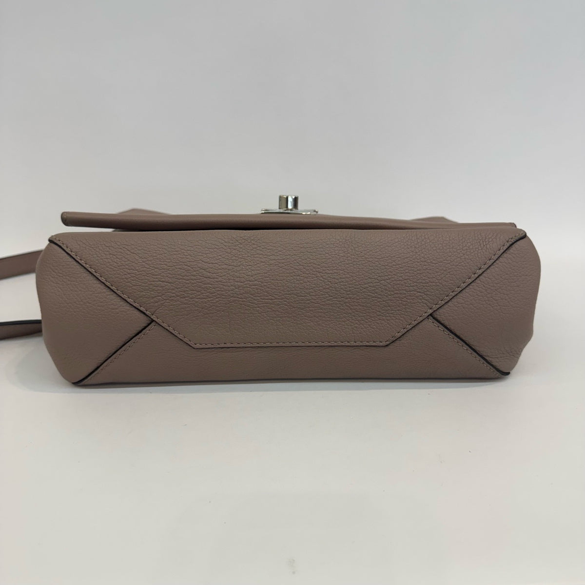 Louis Vuitton - Lockme - Leather - Pink