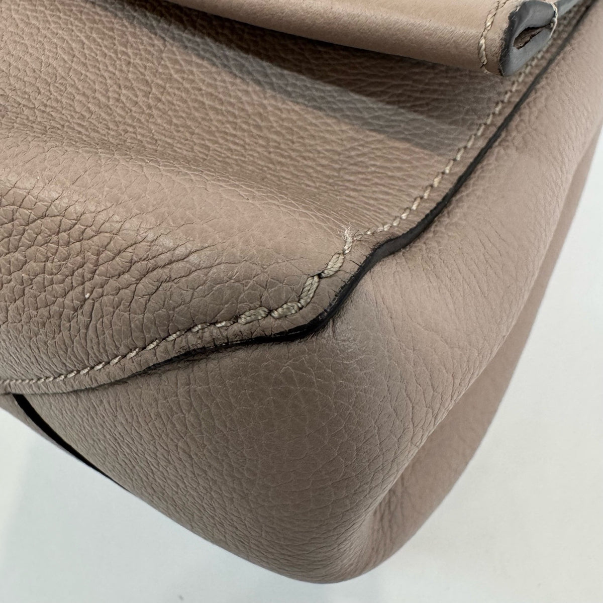 Louis Vuitton - Lockme - Leather - Pink