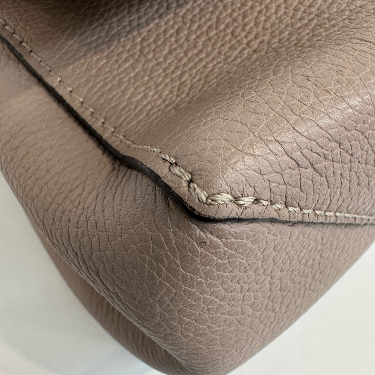 Louis Vuitton - Lockme - Leather - Pink