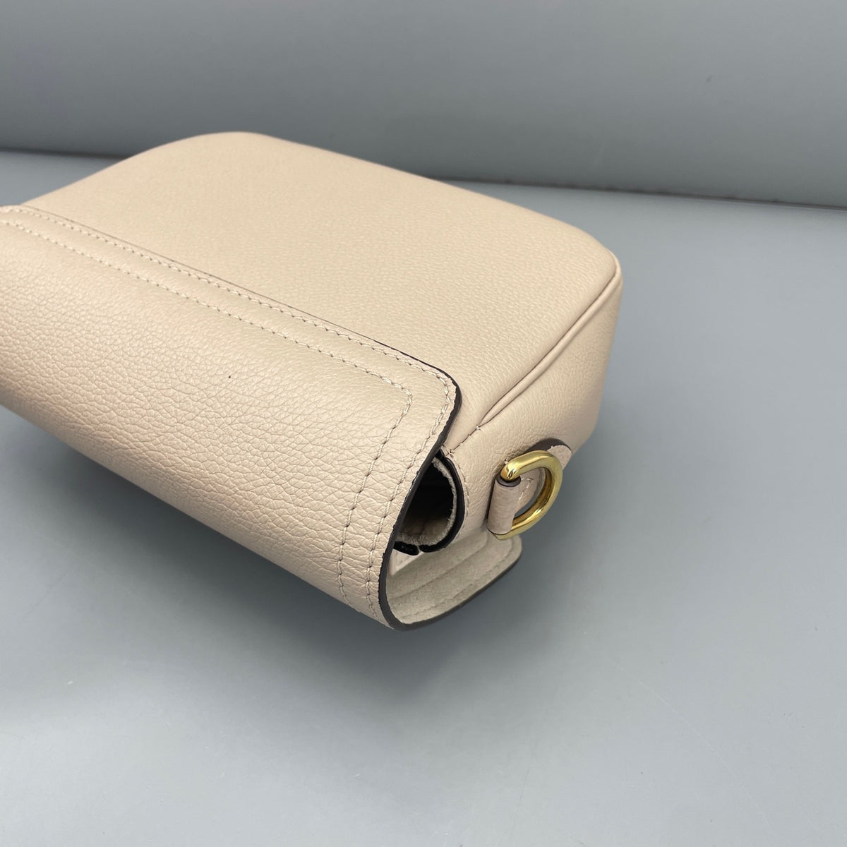 Louis Vuitton - Lockme - Leather - Pink - (mini)