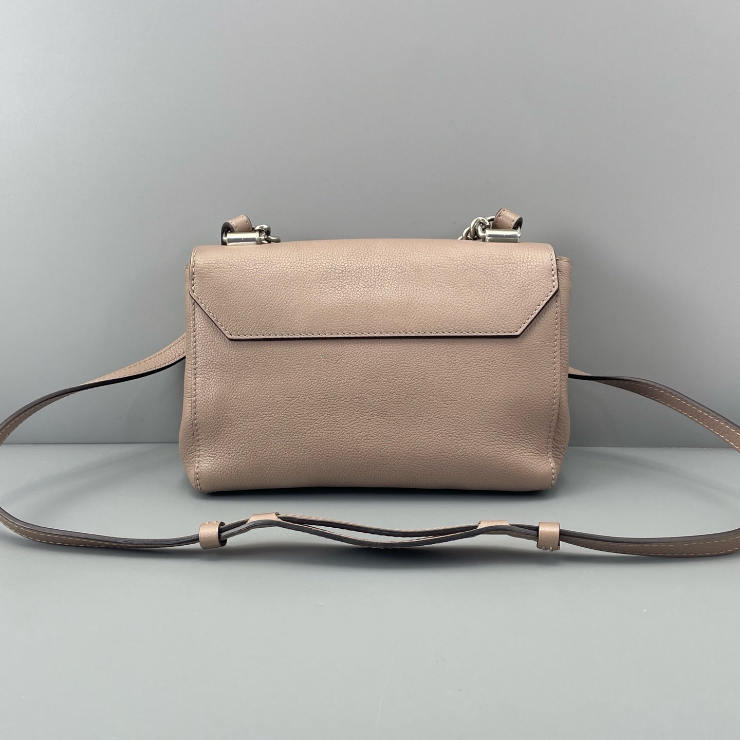 Louis Vuitton - Lockme - Leather - Pink - (small)