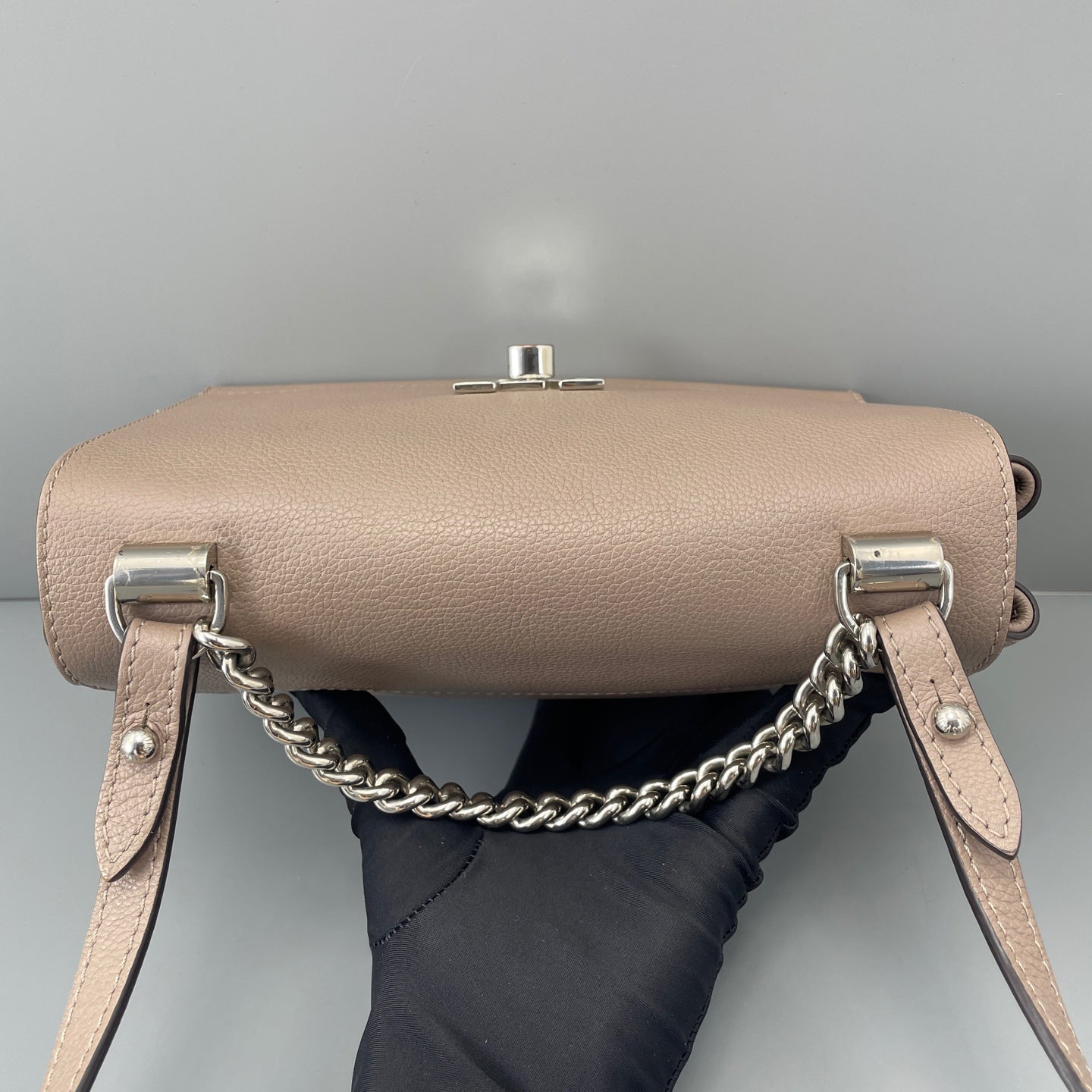 Louis Vuitton - Lockme - Leather - Pink - (small)
