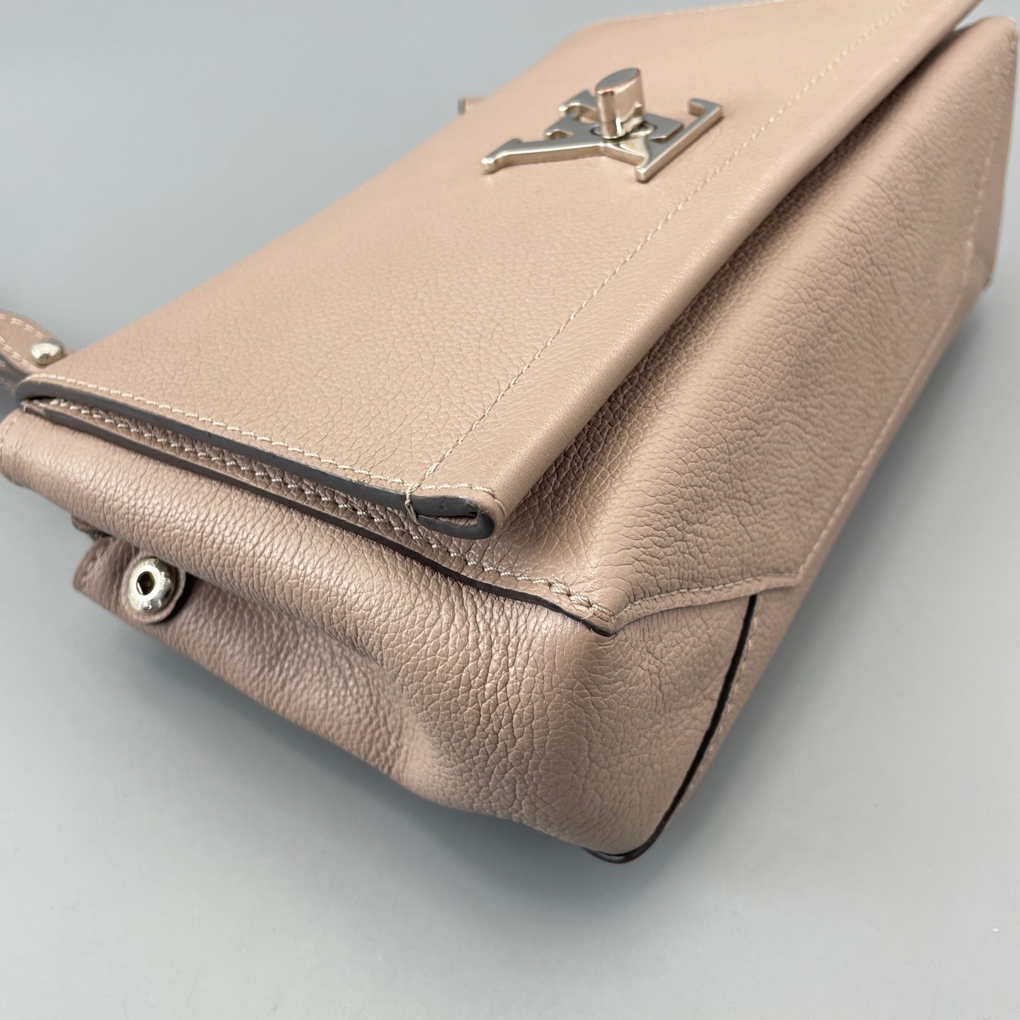 Louis Vuitton - Lockme - Leather - Pink - (small)