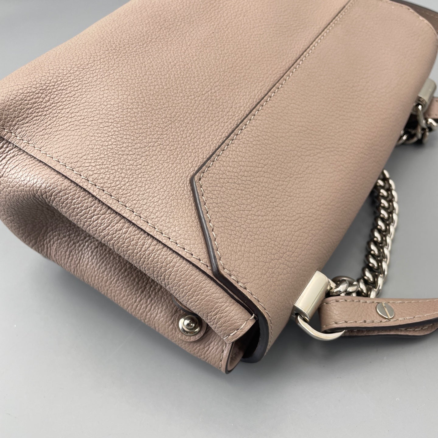 Louis Vuitton - Lockme - Leather - Pink - (small)