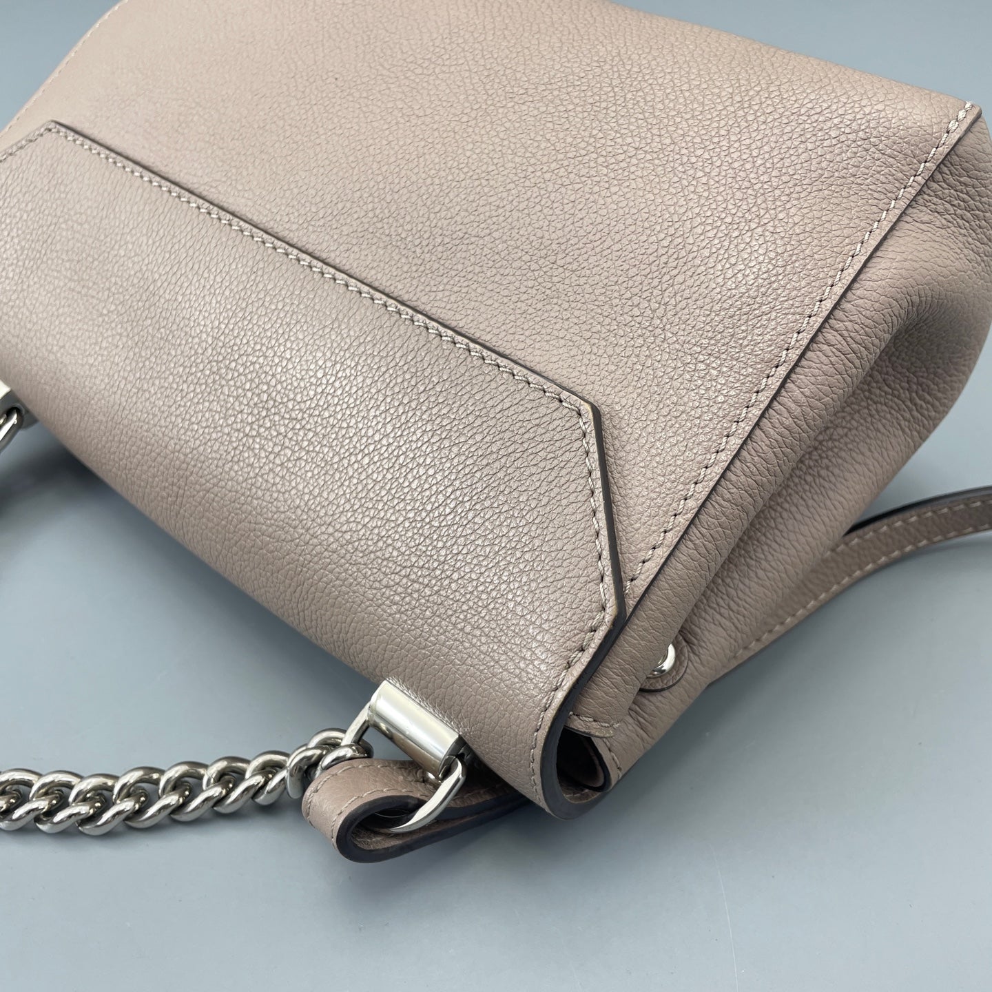 Louis Vuitton - Lockme - Leather - Pink - (small)