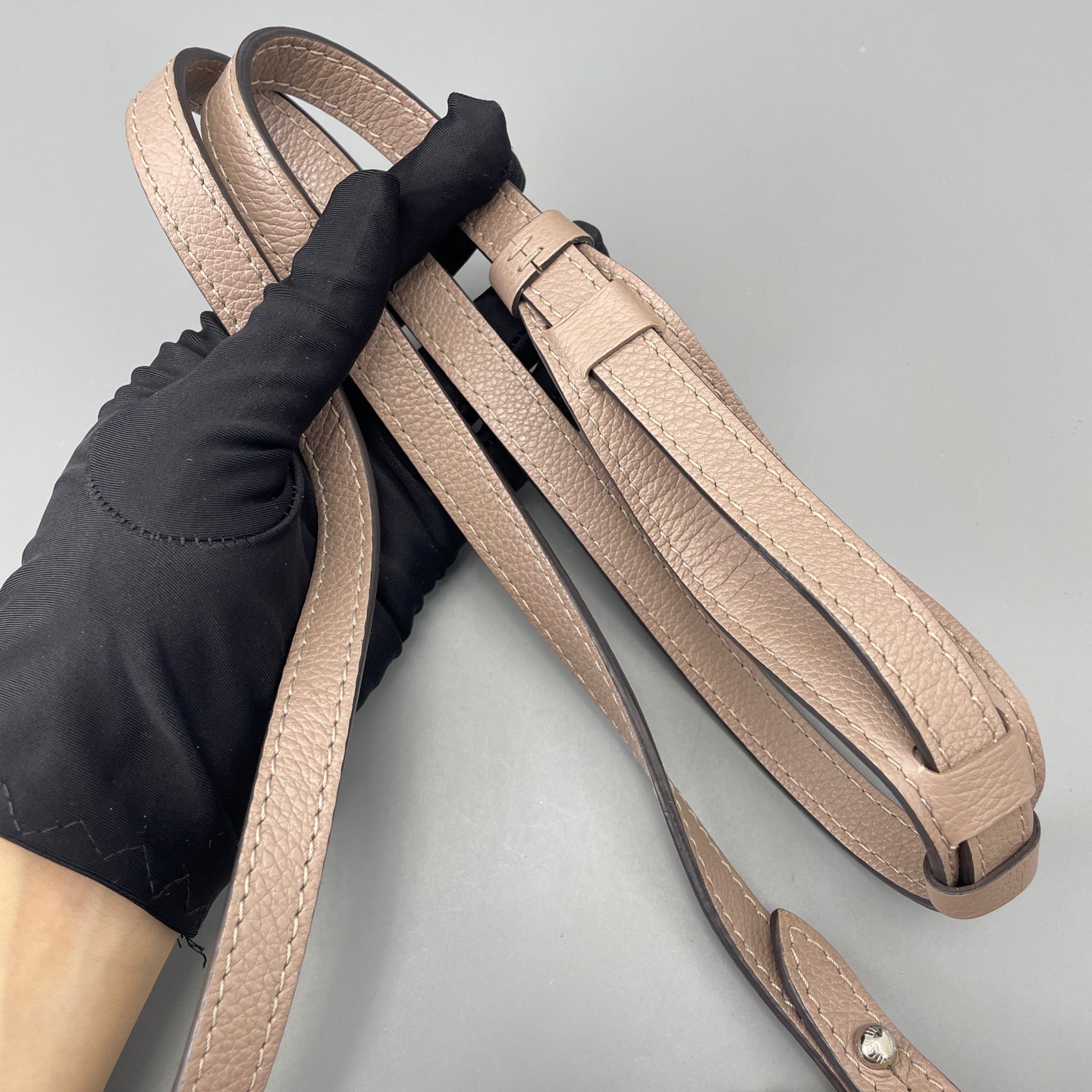 Louis Vuitton - Lockme - Leather - Pink - (small)