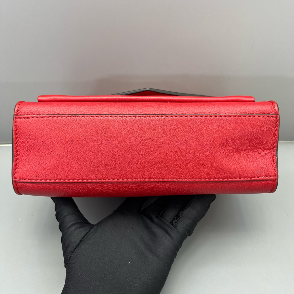 Louis Vuitton - Lockme - Leather - Red - (small)