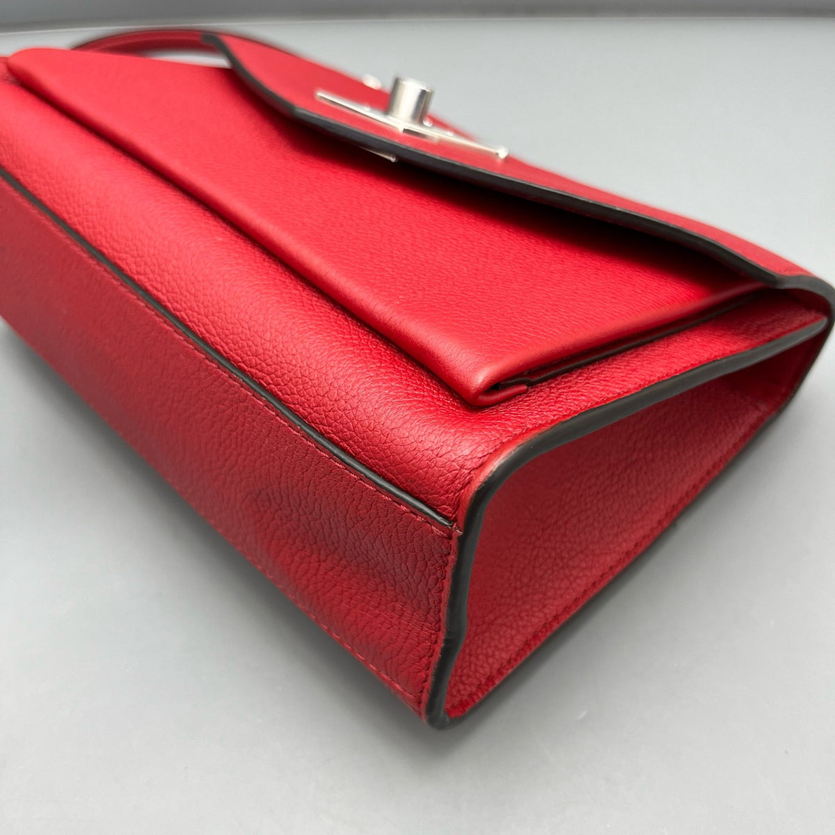 Louis Vuitton - Lockme - Leather - Red - (small)