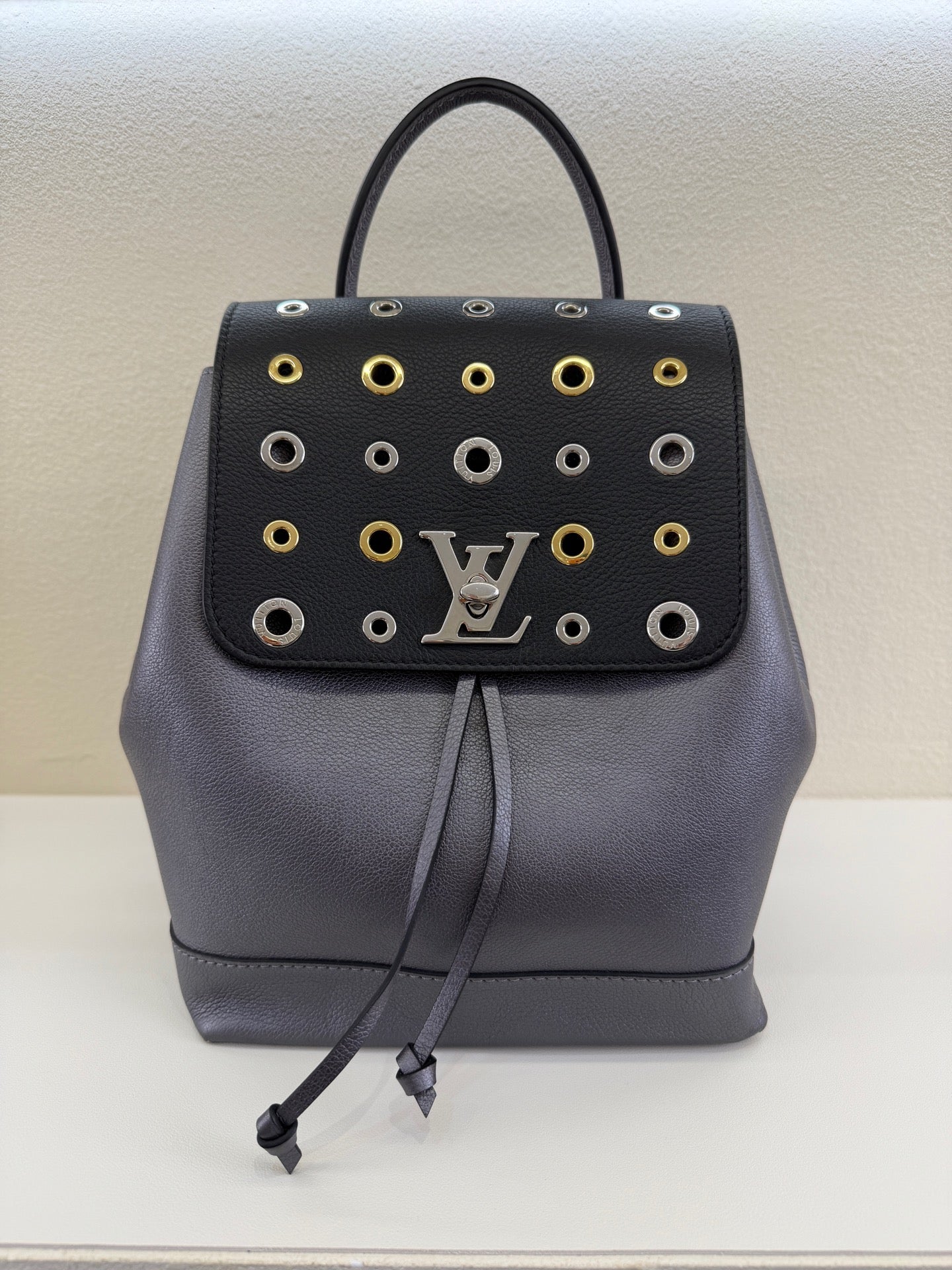 Louis Vuitton - Lockme - Leather - Silver - (medium)