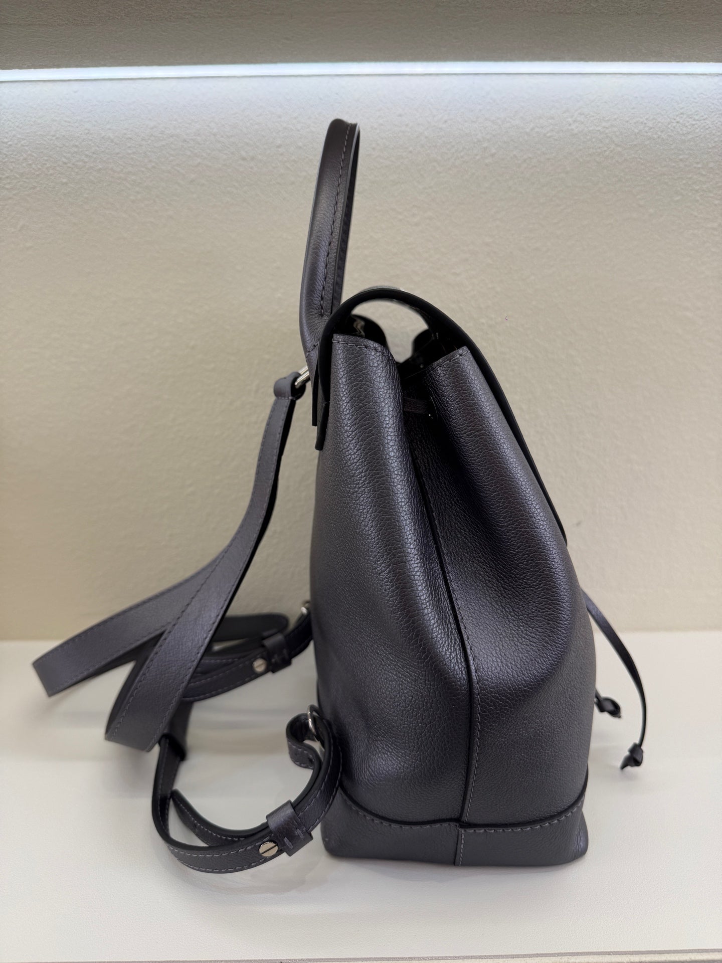 Louis Vuitton - Lockme - Leather - Silver - (medium)