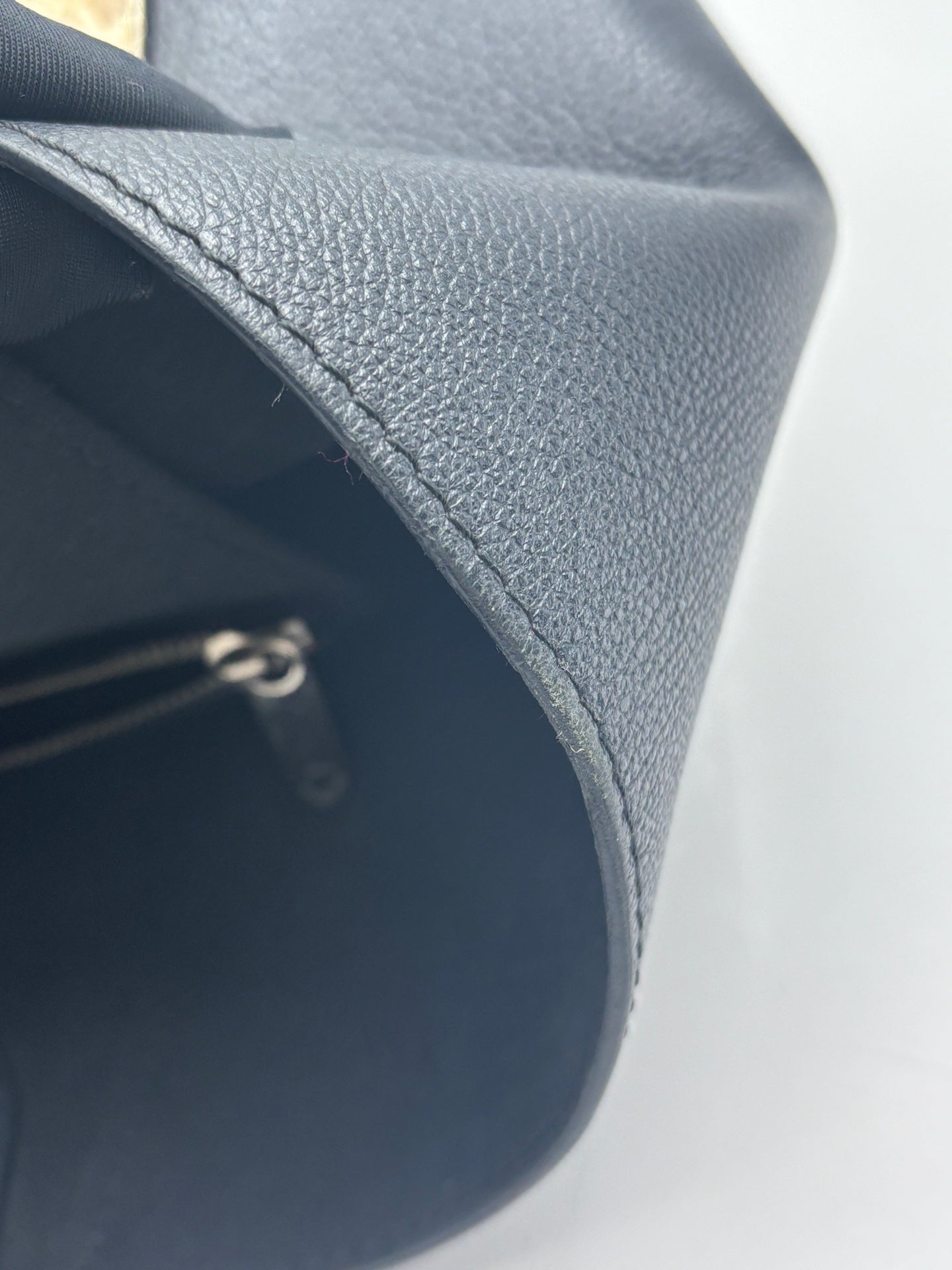 Louis Vuitton - Lockme Tote - Grained leather and python exotic leather - Black and Beige - (Medium)