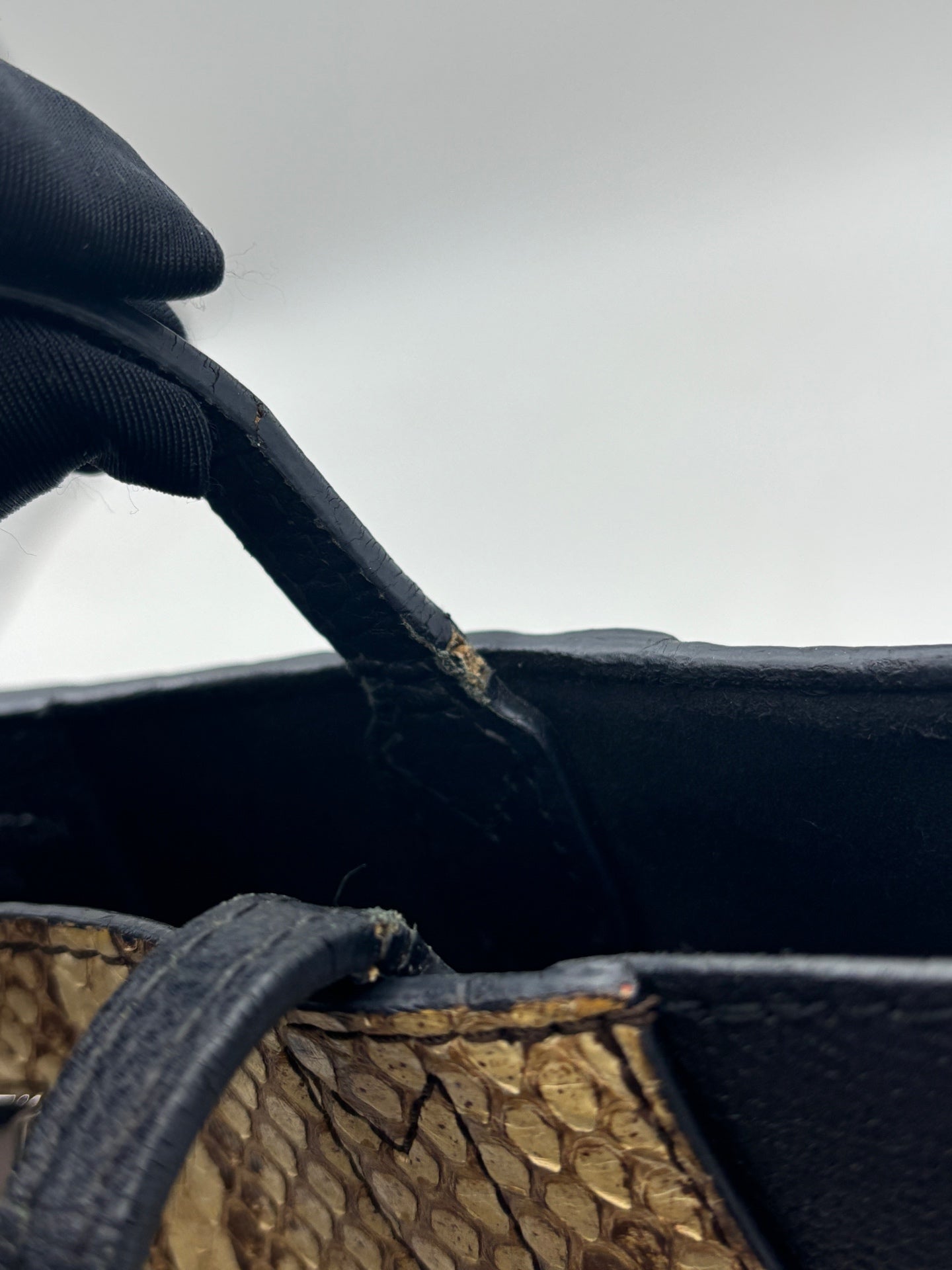 Louis Vuitton - Lockme Tote - Grained leather and python exotic leather - Black and Beige - (Medium)