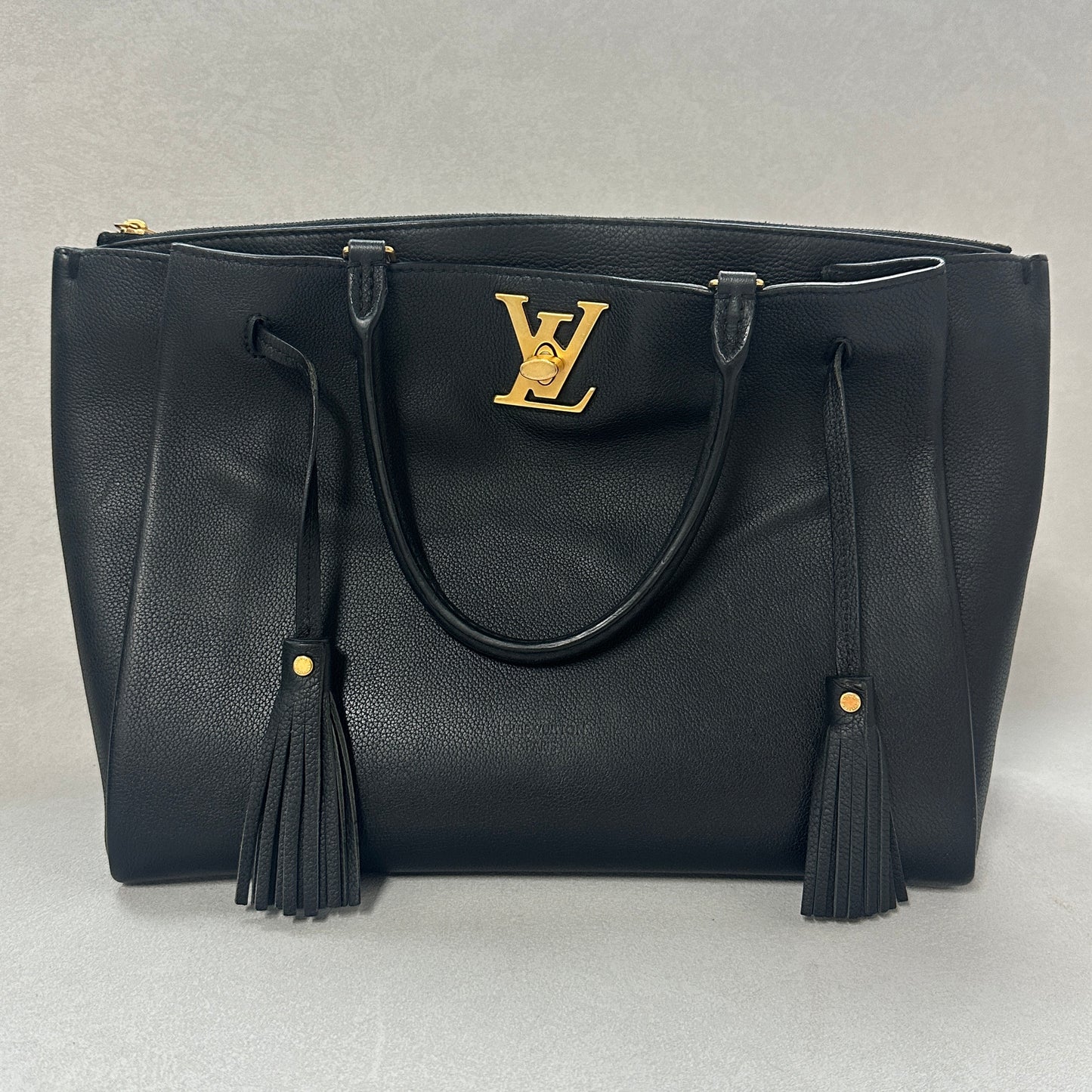 Louis Vuitton - Lockme Tote - Leather - Black - (medium)