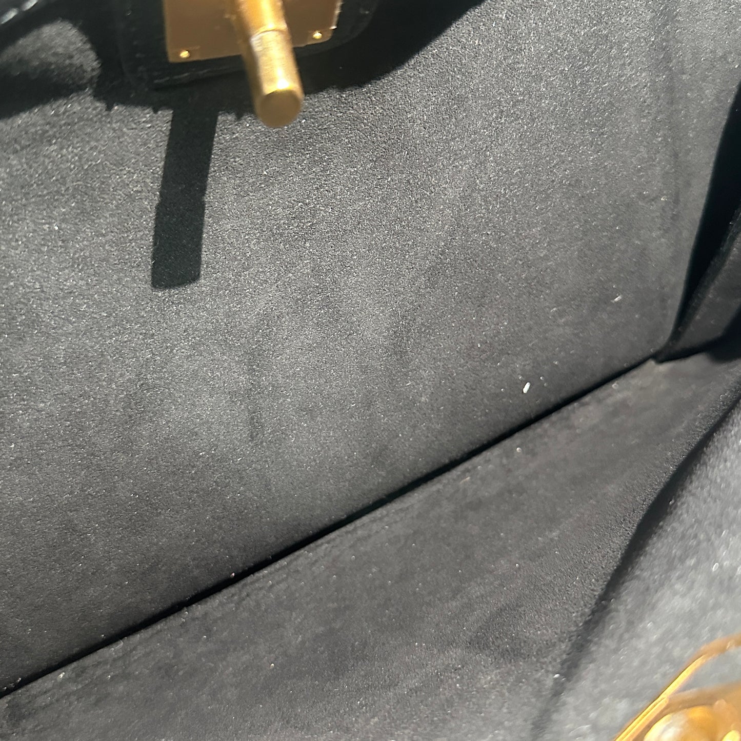Louis Vuitton - Lockme Tote - Leather - Black - (medium)