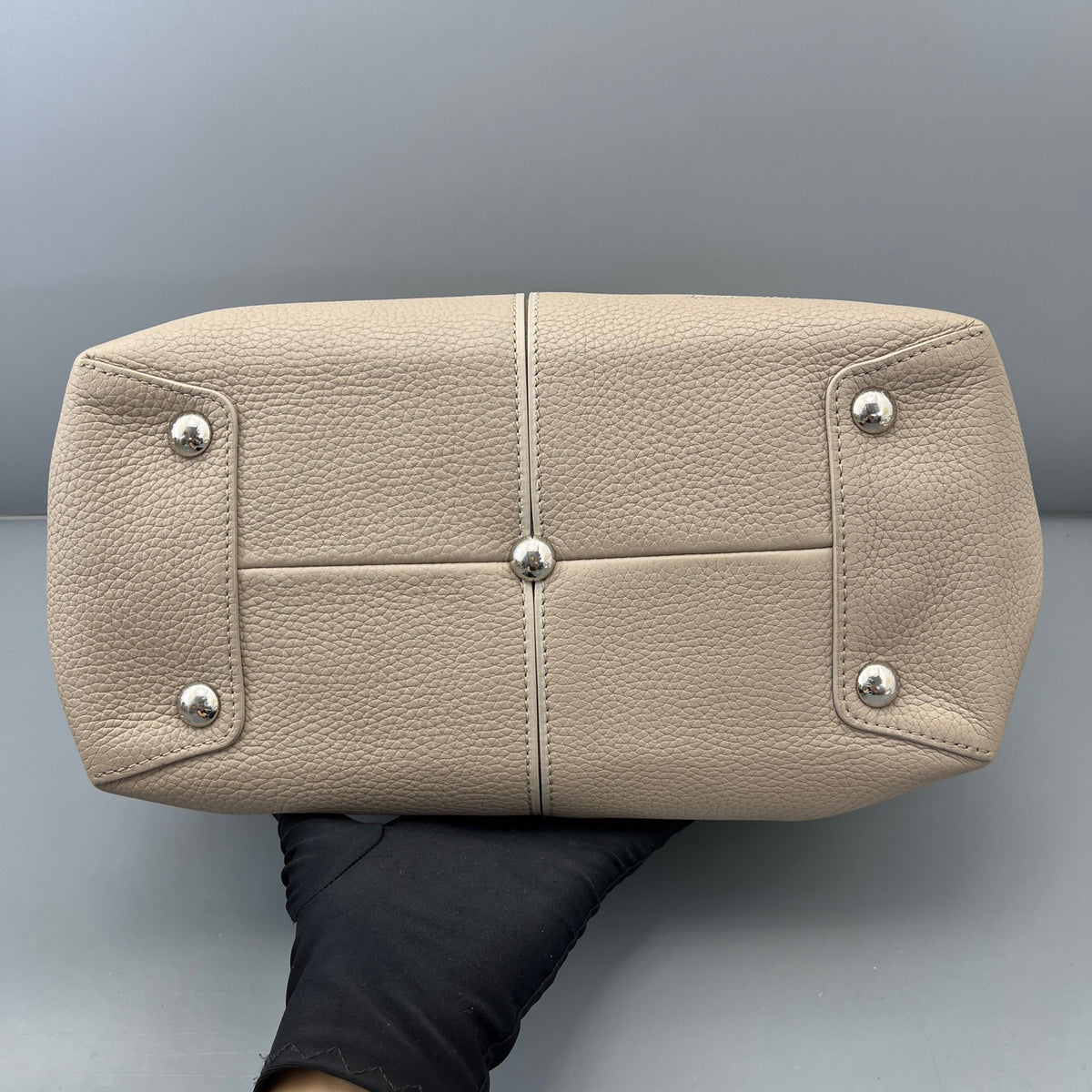 Louis Vuitton - Lockme Tote - Leather - Grey - (Medium)