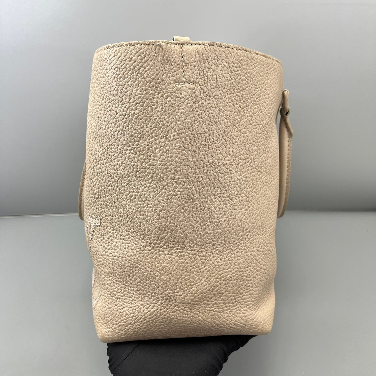 Louis Vuitton - Lockme Tote - Leather - Grey - (Medium)