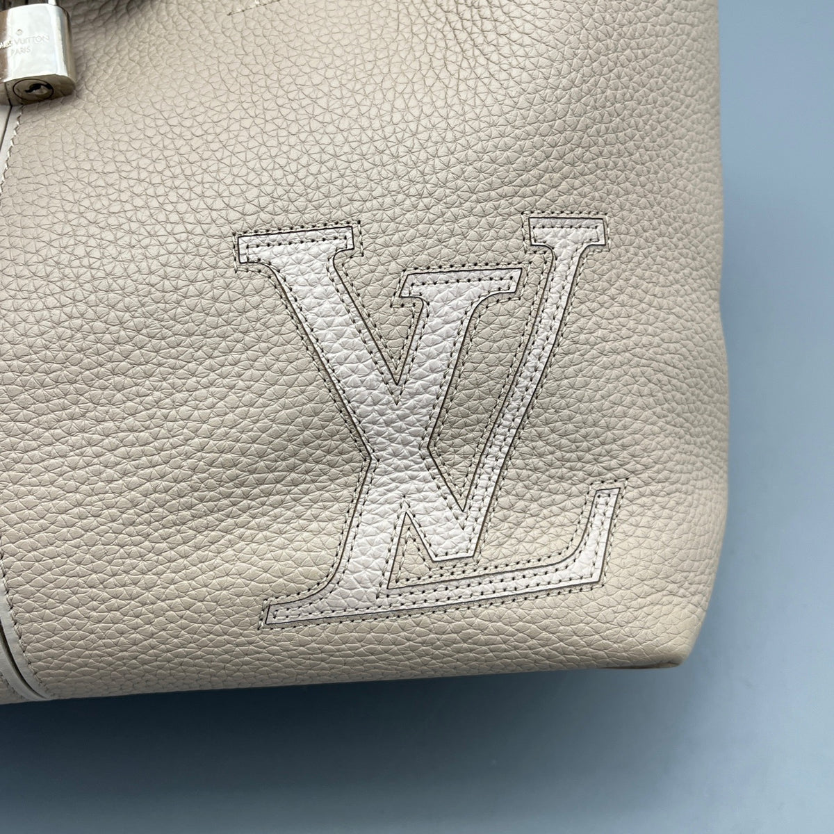 Louis Vuitton - Lockme Tote - Leather - Grey - (Medium)