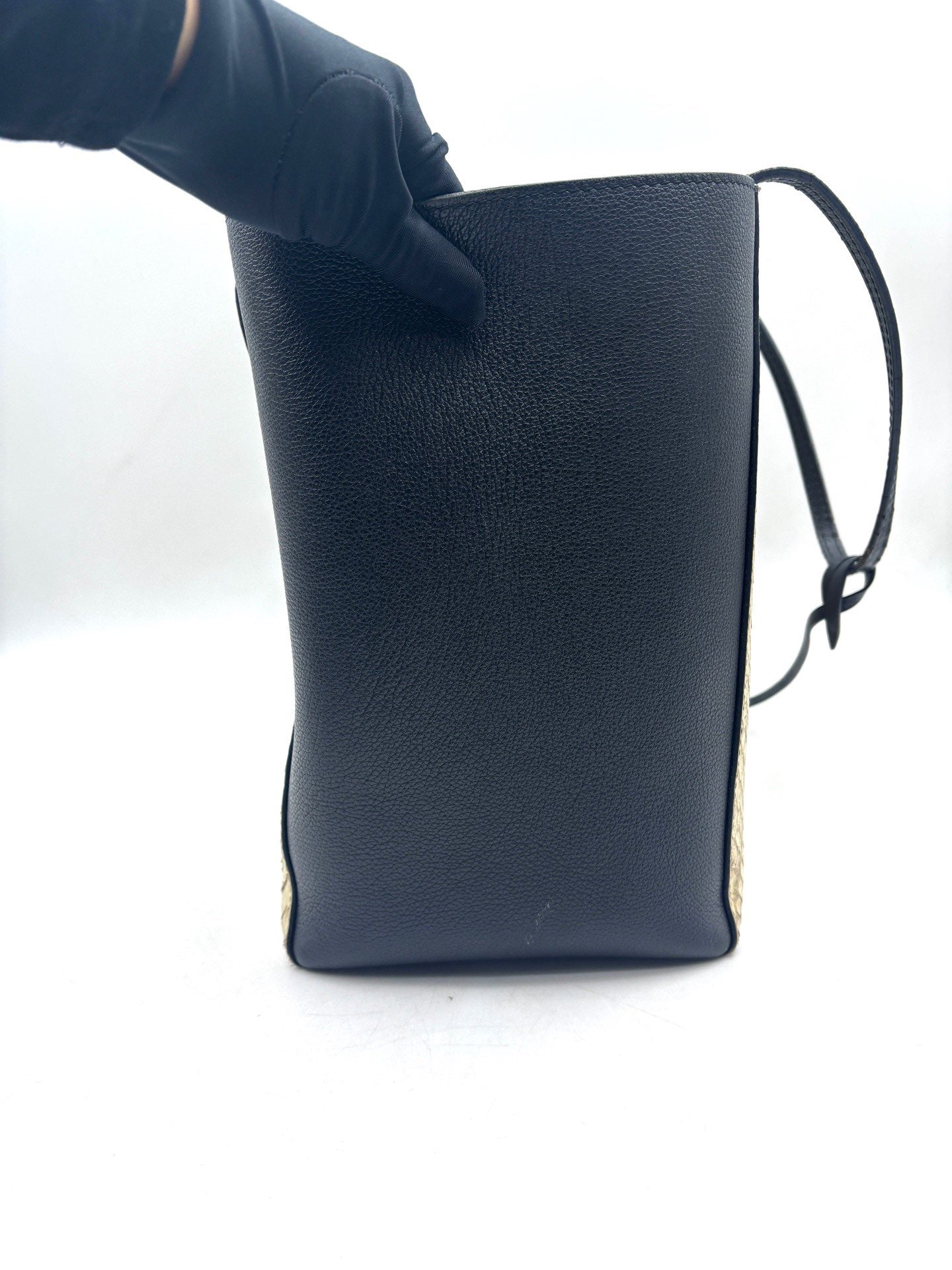 Louis Vuitton - Lockme Tote - Pebbled leather and python leather - Black with beige and brown python - (medium)