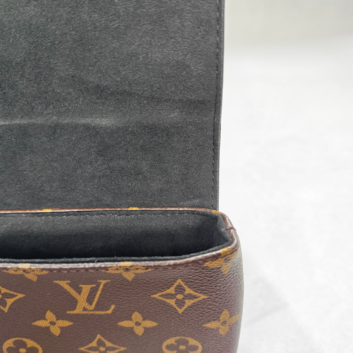Louis Vuitton - Locky BB - Cloth - Brown - (small)