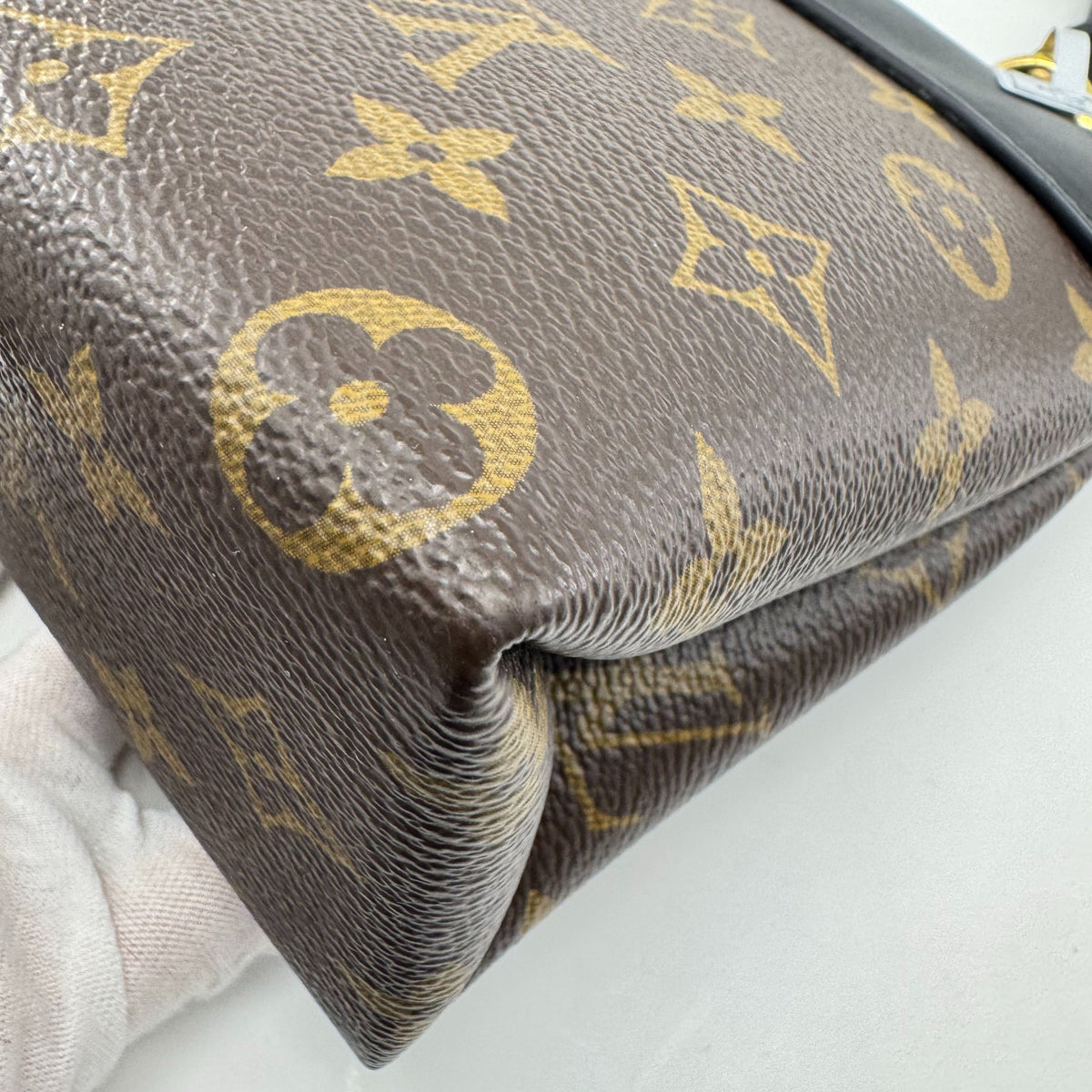 Louis Vuitton - Locky BB - Leather - Black - (mini)