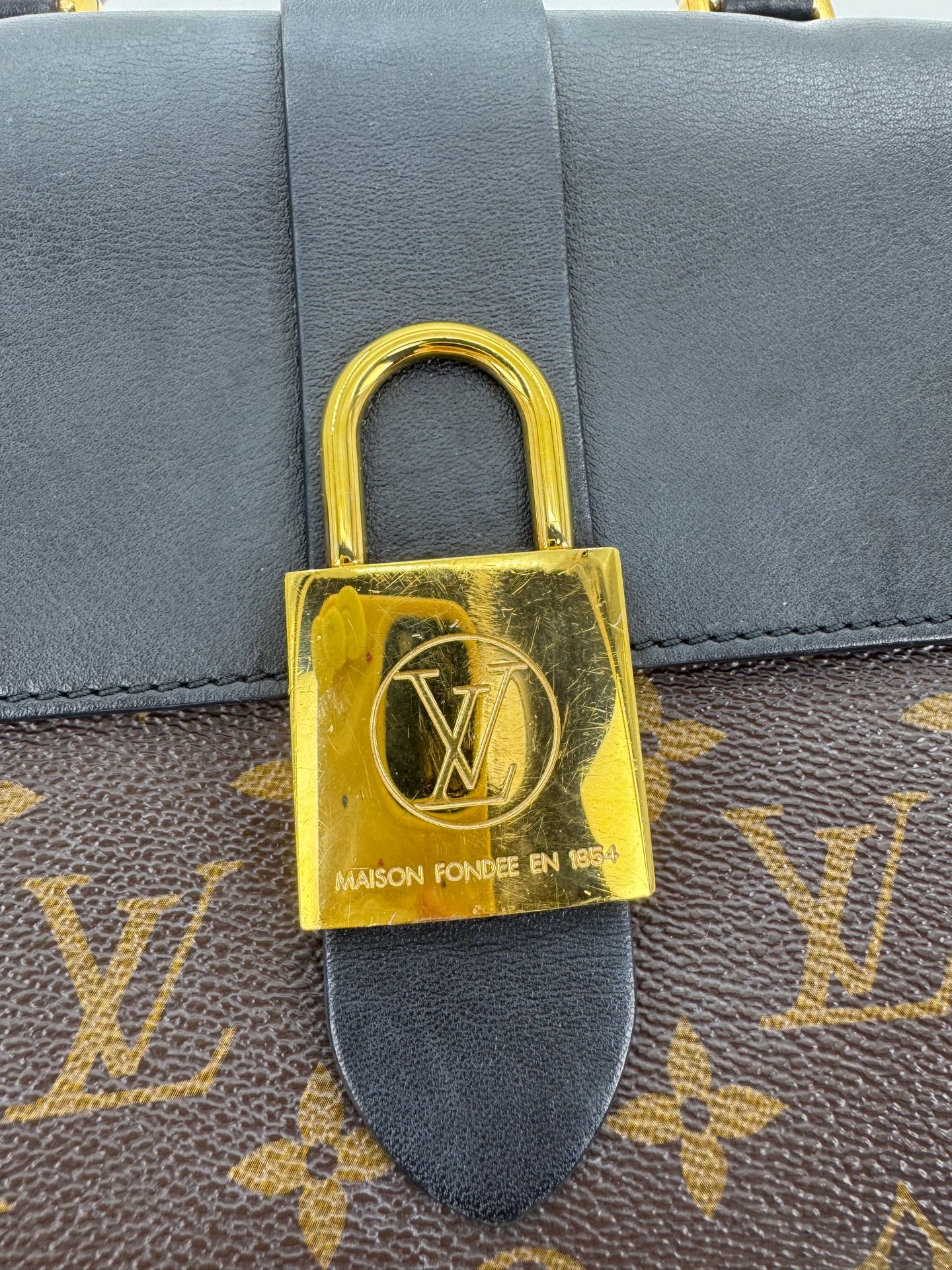 Louis Vuitton - Locky BB - Leather - Black - (small)
