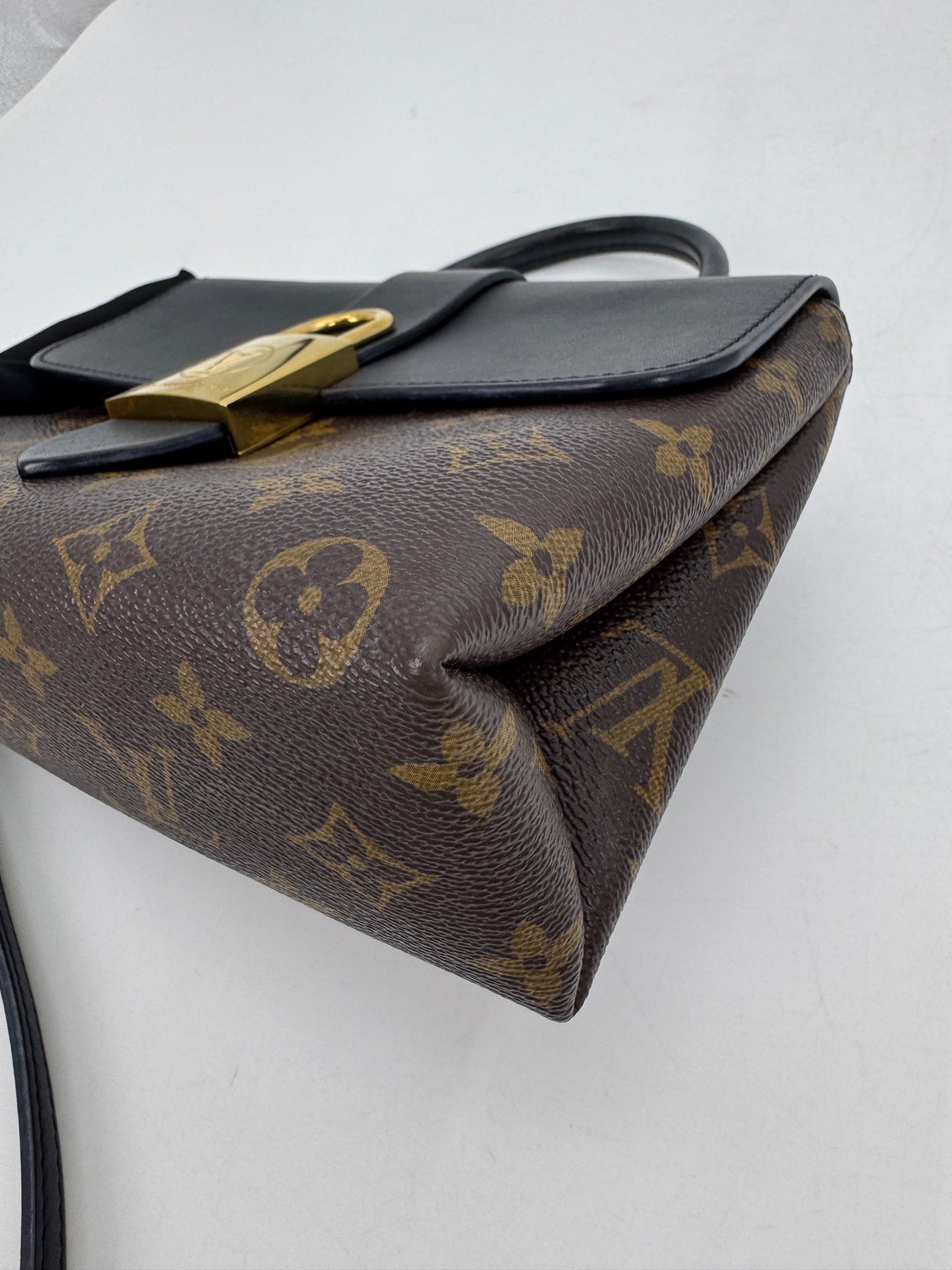 Louis Vuitton - Locky BB - Leather - Black - (small)