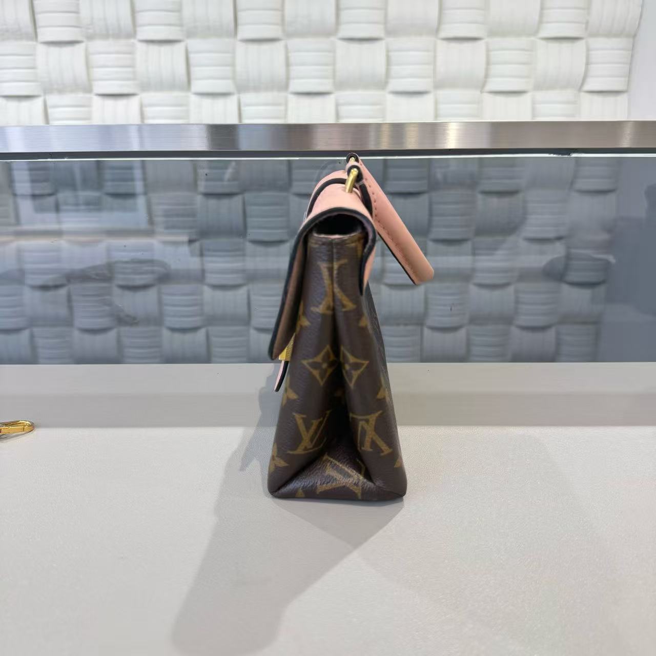 Louis Vuitton - Locky BB - Monogram coated canvas and calfskin leather - Brown and Pink with Gold-Tone Hardware - (mini)