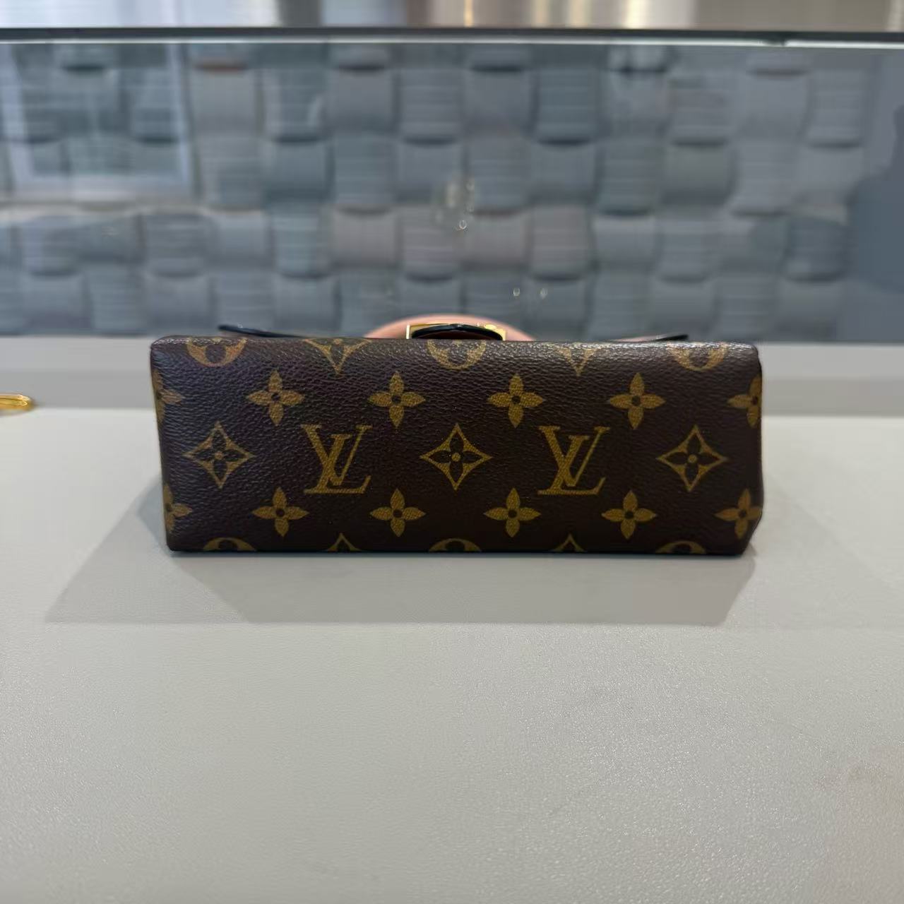Louis Vuitton - Locky BB - Monogram coated canvas and calfskin leather - Brown and Pink with Gold-Tone Hardware - (mini)