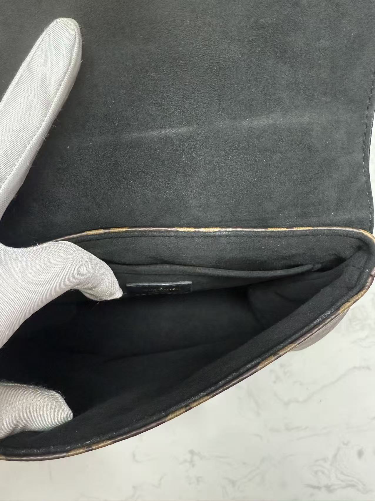 Louis Vuitton - Locky BB - Monogram coated canvas and smooth leather - Monogram Brown and Black - (mini)