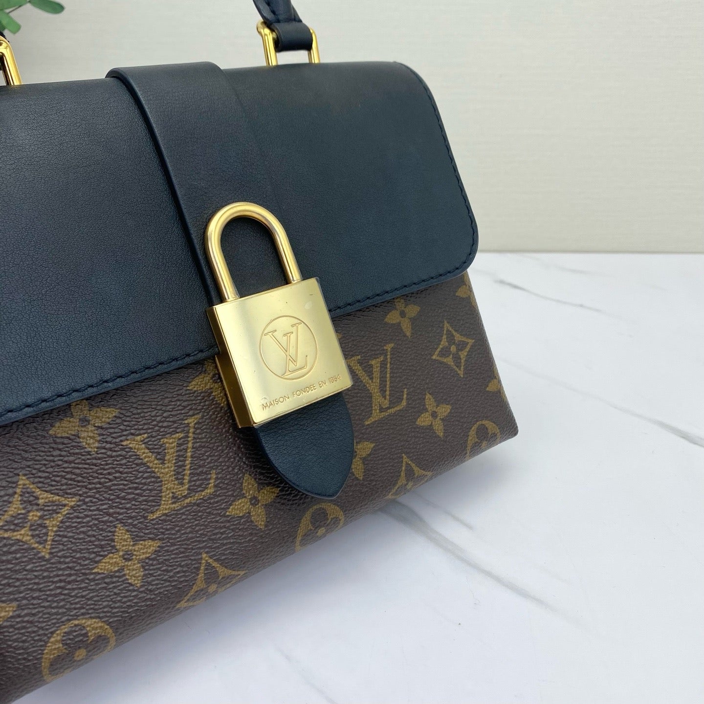 Louis Vuitton - Locky BB - Monogram coated canvas and smooth leather - Monogram Brown/Black with Gold-Tone Hardware - (mini)