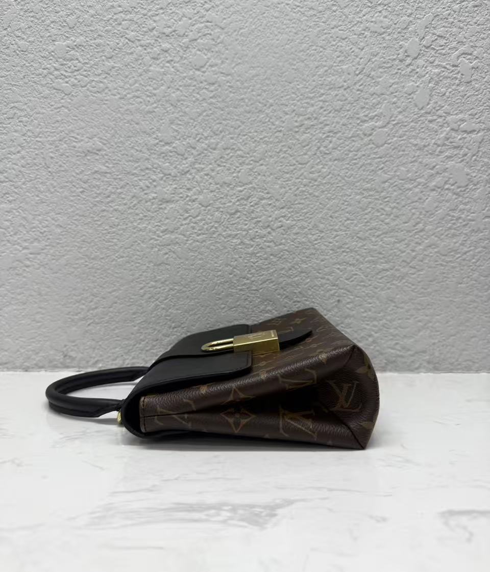 Louis Vuitton - Locky BB - Monogram coated canvas and smooth leather - Monogram Brown and Black - (mini)