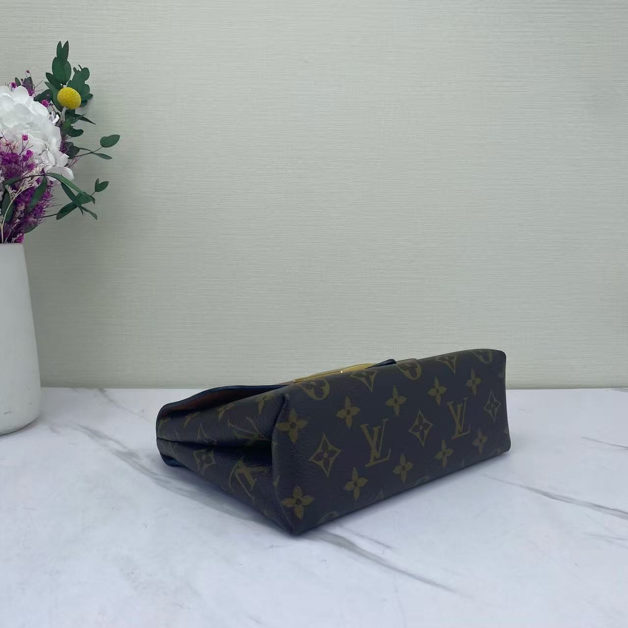 Louis Vuitton - Locky BB - Monogram coated canvas with smooth leather trim - Brown and Caramel with Gold-tone Hardware - (mini)