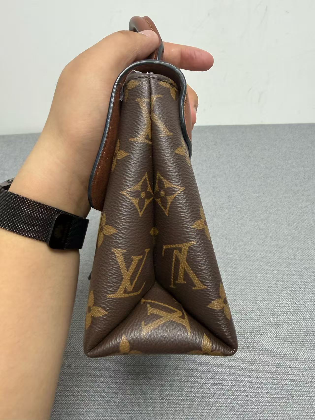 Louis Vuitton - Locky BB - Monogram coated canvas with smooth leather trim - Brown and Caramel - (mini)