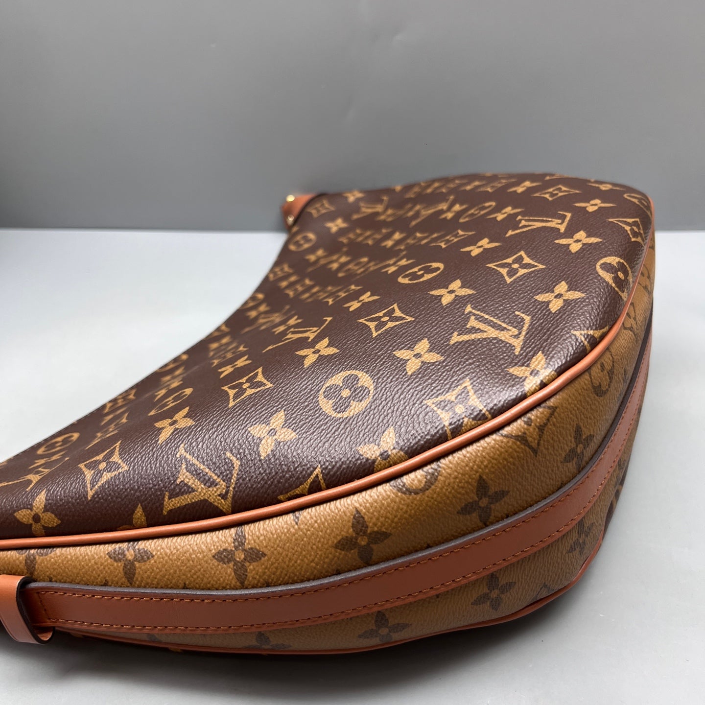 Louis Vuitton - Loop Hobo - Synthetic - Brown - (medium)