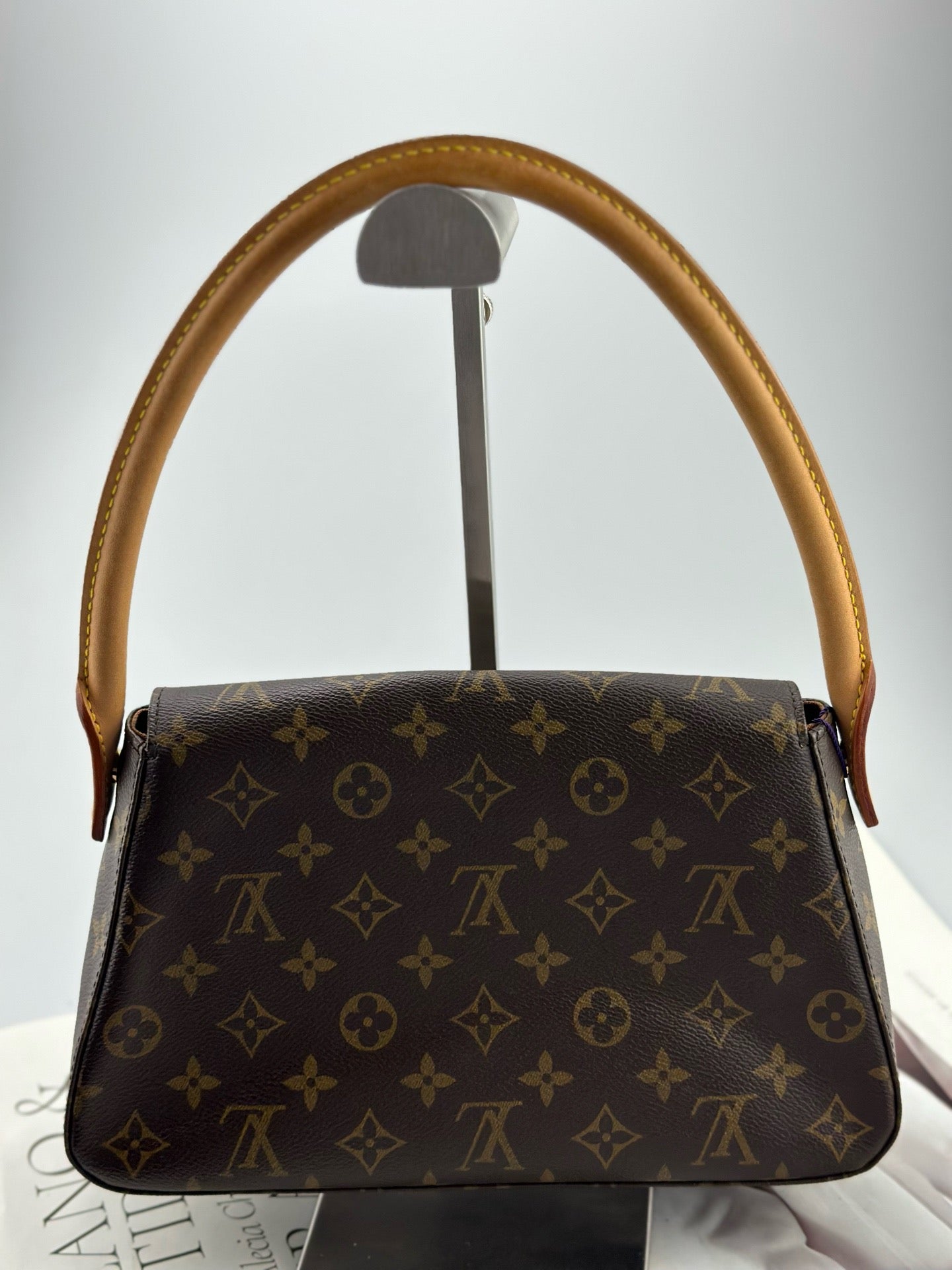 Louis Vuitton - Looping PM - Monogram coated canvas, Vachetta leather - Brown - (Small)