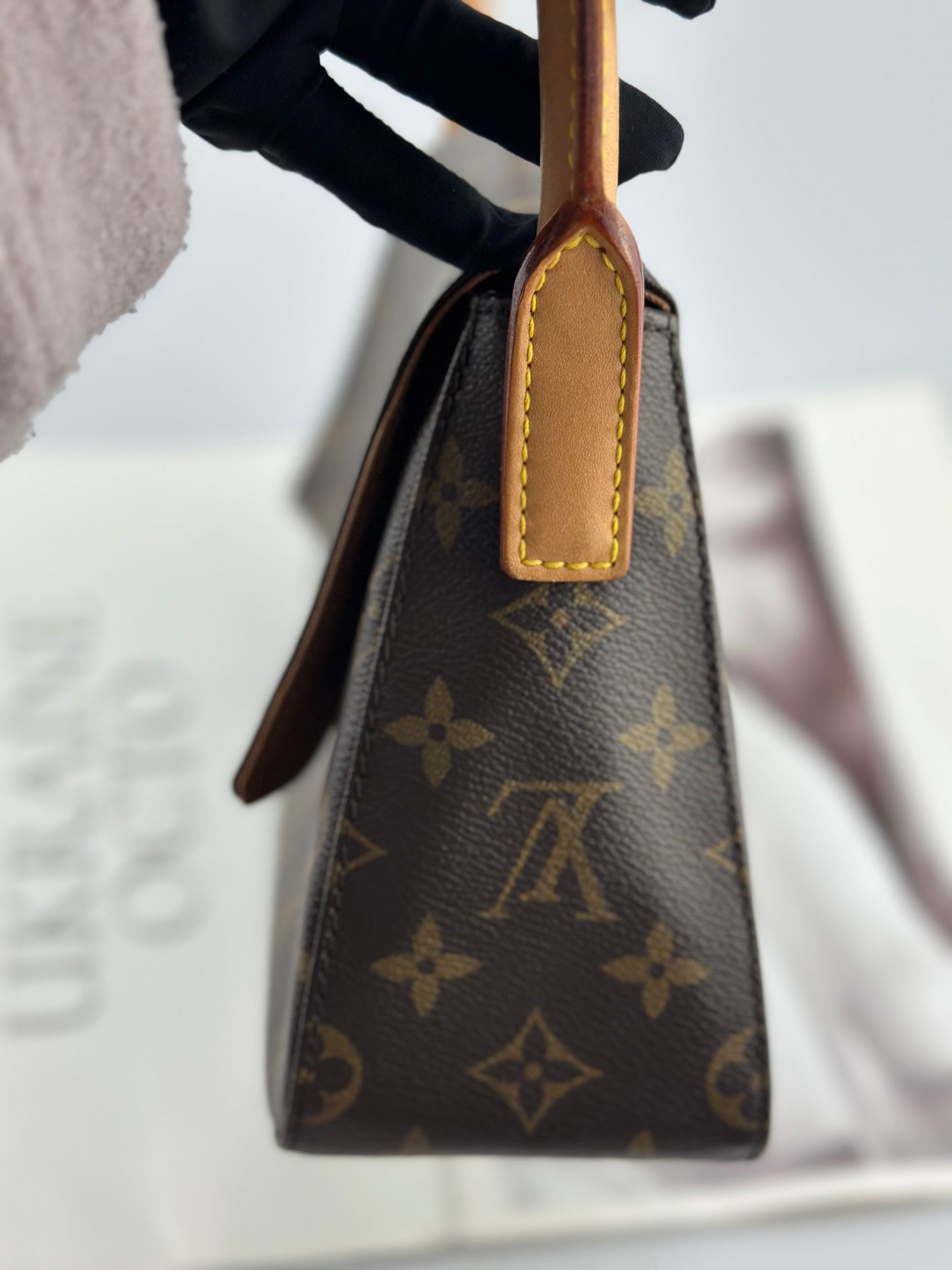 Louis Vuitton - Looping PM - Monogram coated canvas, Vachetta leather - Brown - (Small)
