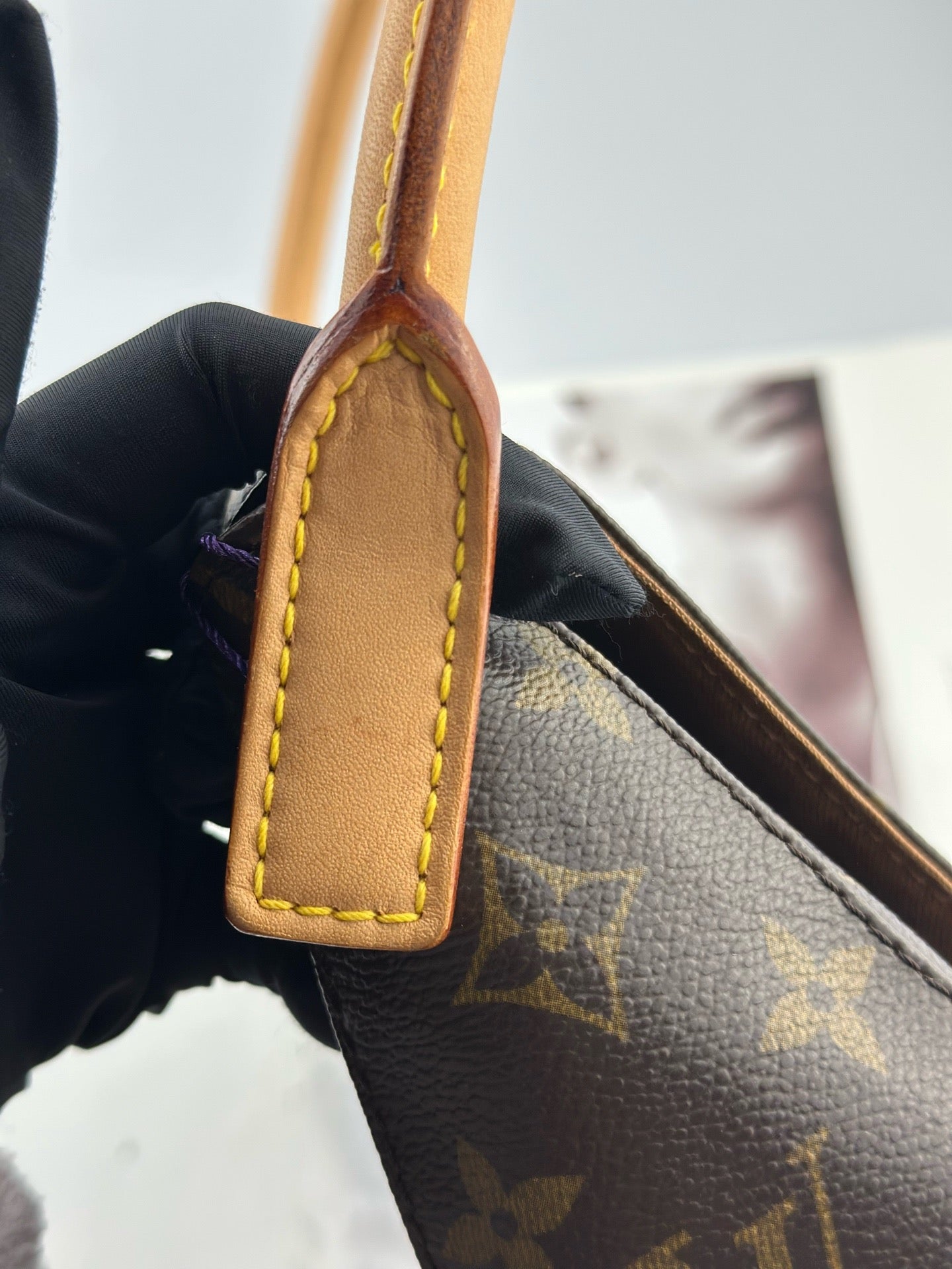 Louis Vuitton - Looping PM - Monogram coated canvas, Vachetta leather - Brown - (Small)