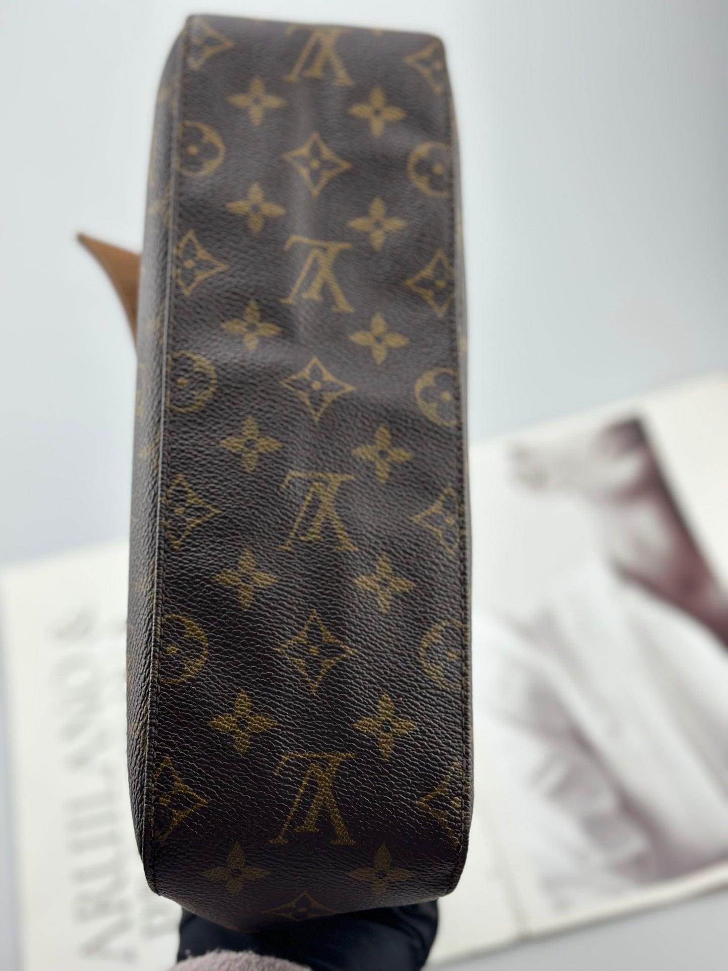 Louis Vuitton - Looping Small - Monogram coated canvas with Vachetta leather trim - Brown - (Small)