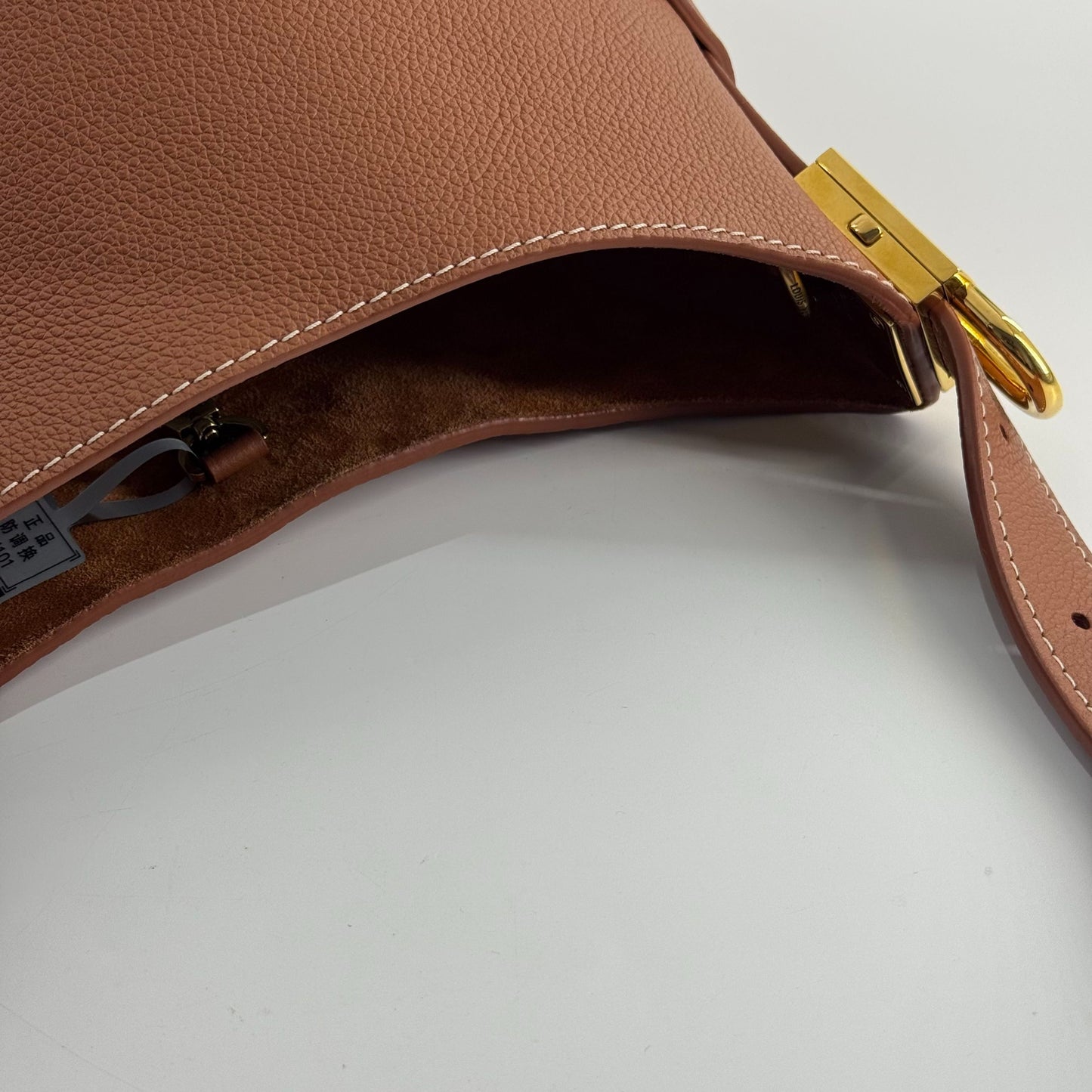Louis Vuitton - Low key hobo - Leather - Brown