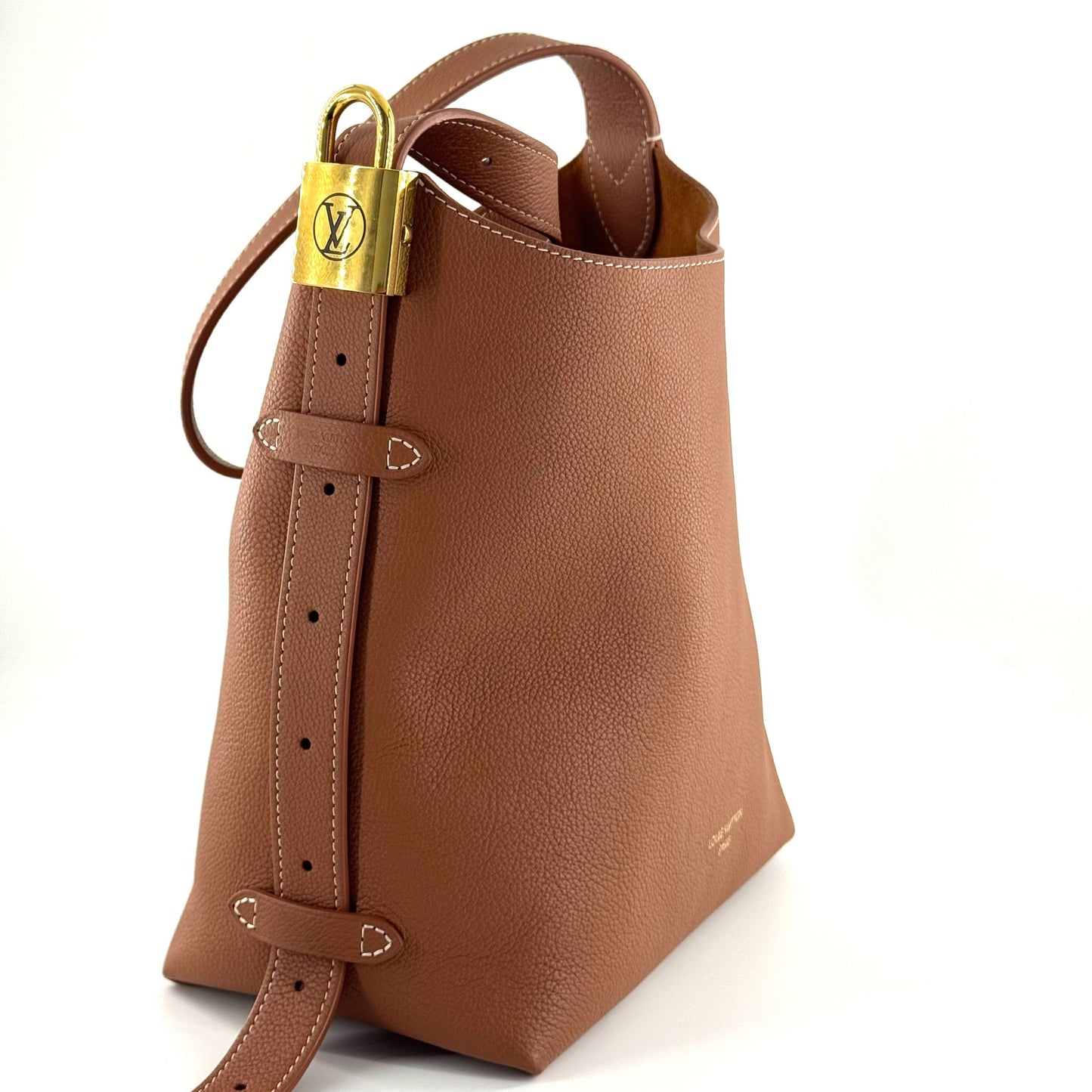 Louis Vuitton - Low key hobo - Leather - Brown