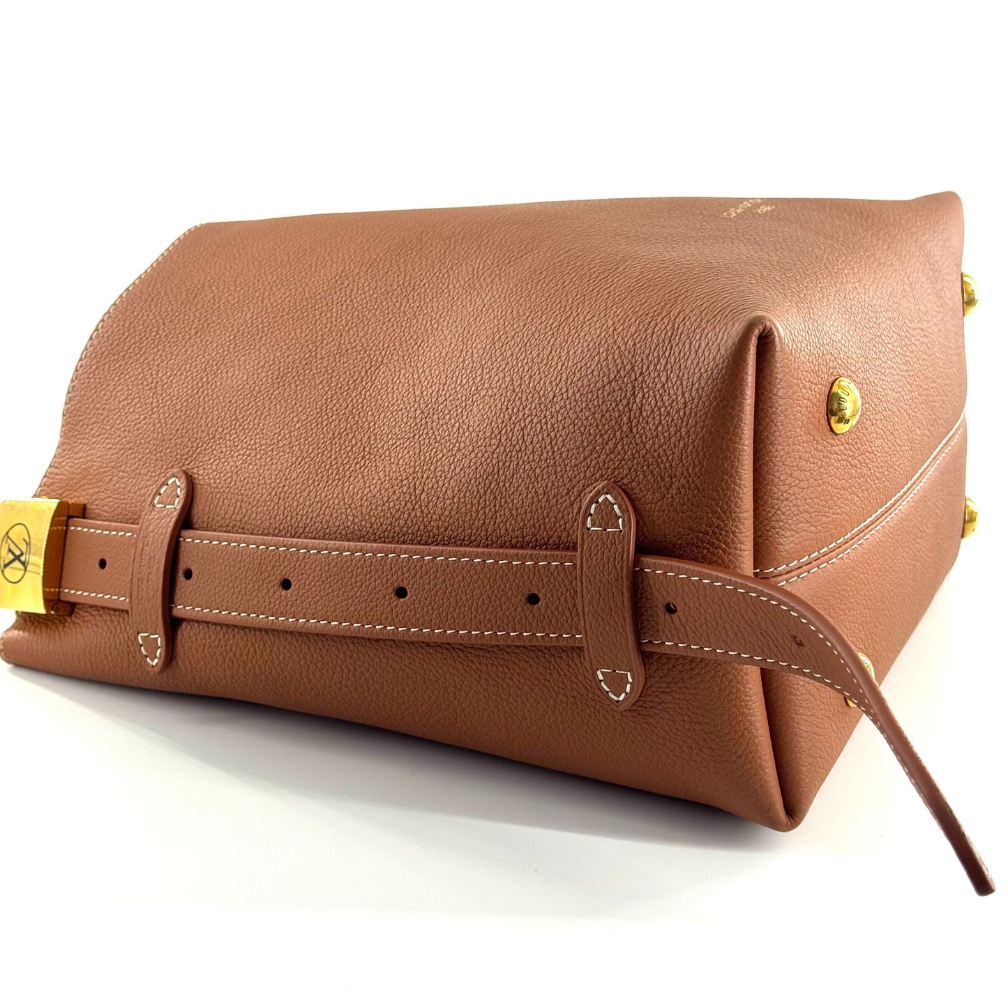 Louis Vuitton - Low key hobo - Leather - Brown