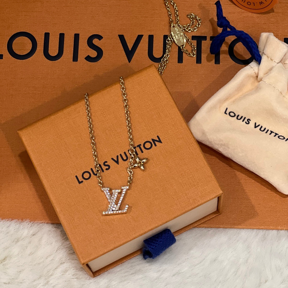 Louis Vuitton - LV Iconic Necklace - Metal with gold-color finish and crystal - Gold