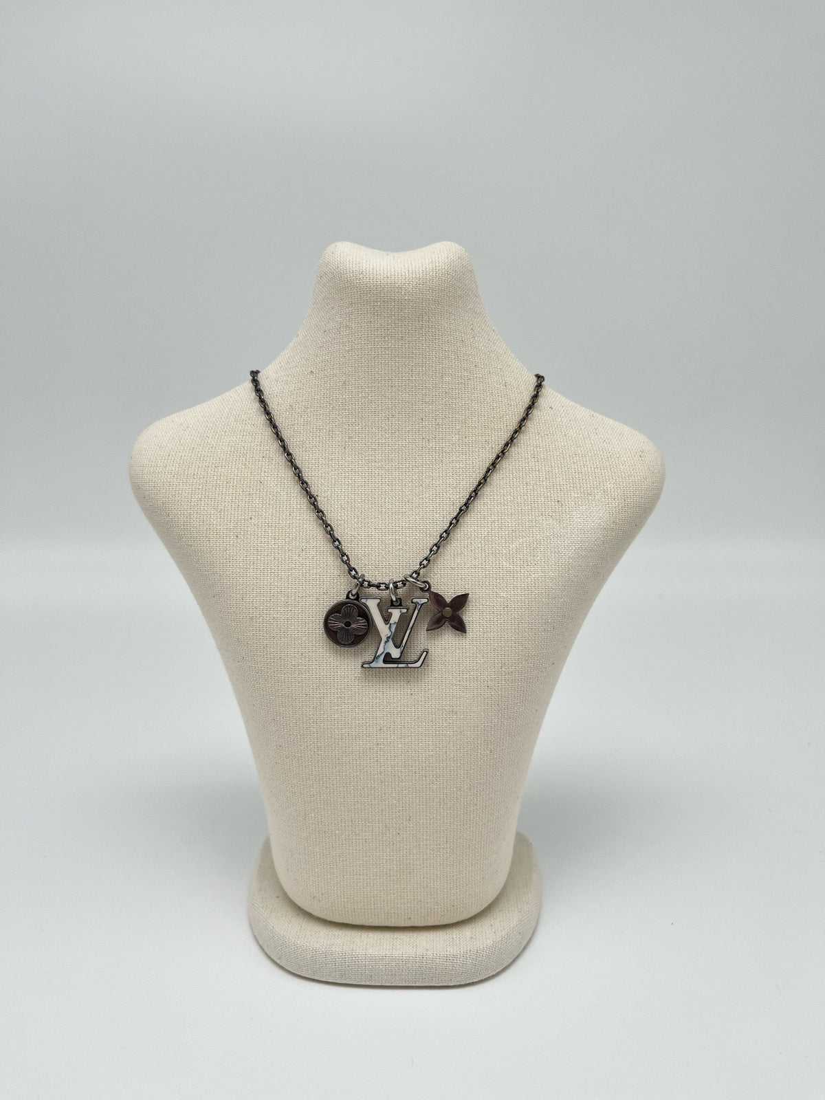 Louis Vuitton - LV Initiales Three-Pendant Necklace - Base metal with an antiqued finish and marble-effect logo detail. - Multicolour - (Medium-long)