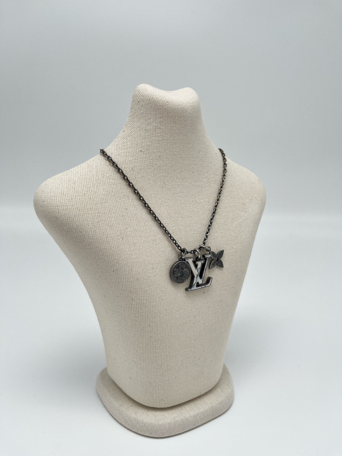 Louis Vuitton - LV Initiales Three-Pendant Necklace - Base metal with an antiqued finish and marble-effect logo detail. - Multicolour - (Medium-long)
