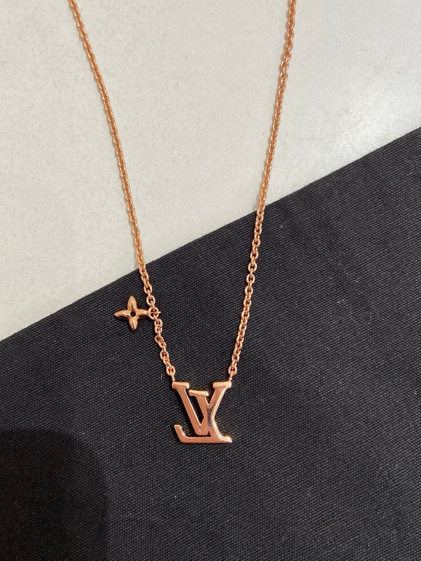 Louis Vuitton - LV Volt - Pink gold - Pink