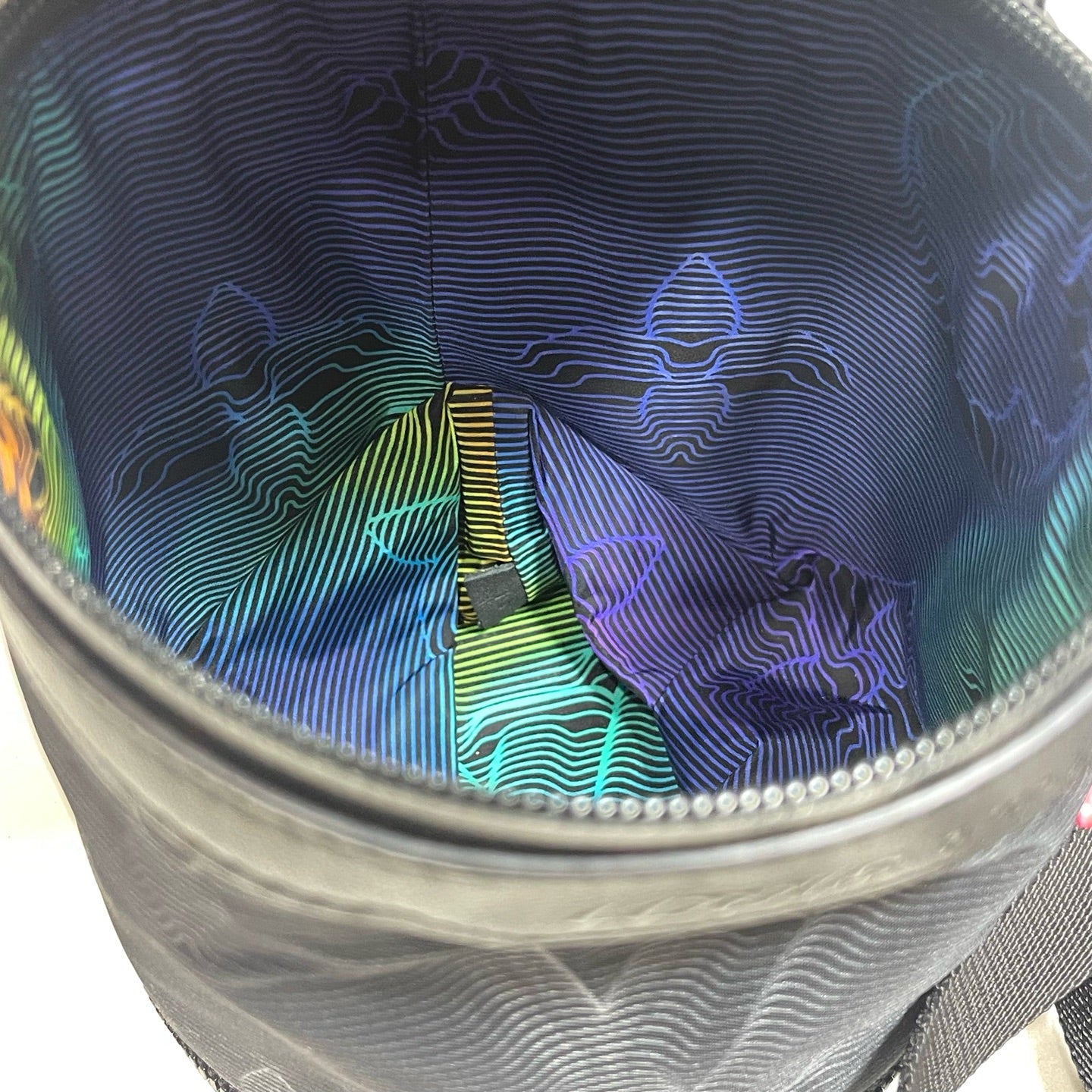 Louis Vuitton - LV2054 Expandable Round Bucket Bag - Technical fabric with leather trim - Black - (small)