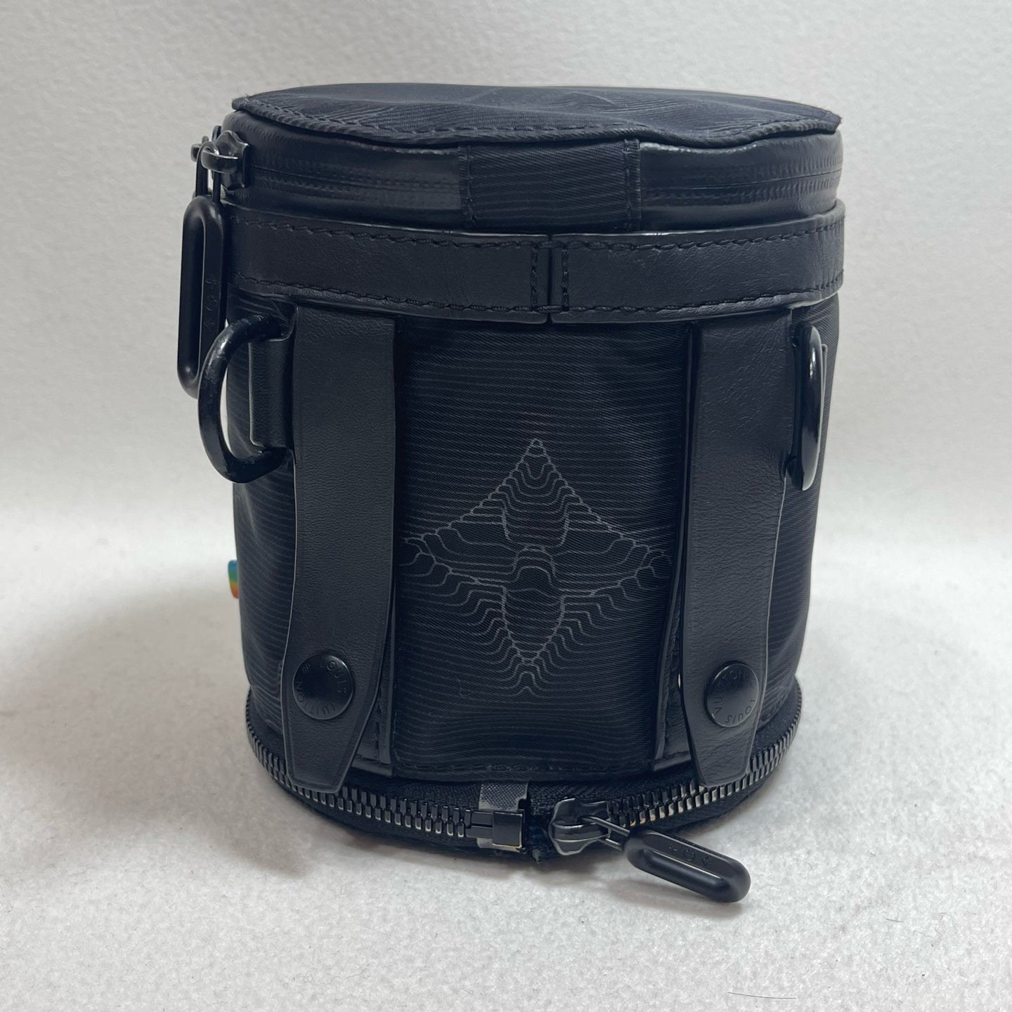 Louis Vuitton - LV2054 Expandable Round Bucket Bag - Technical fabric with leather trim - Black - (small)