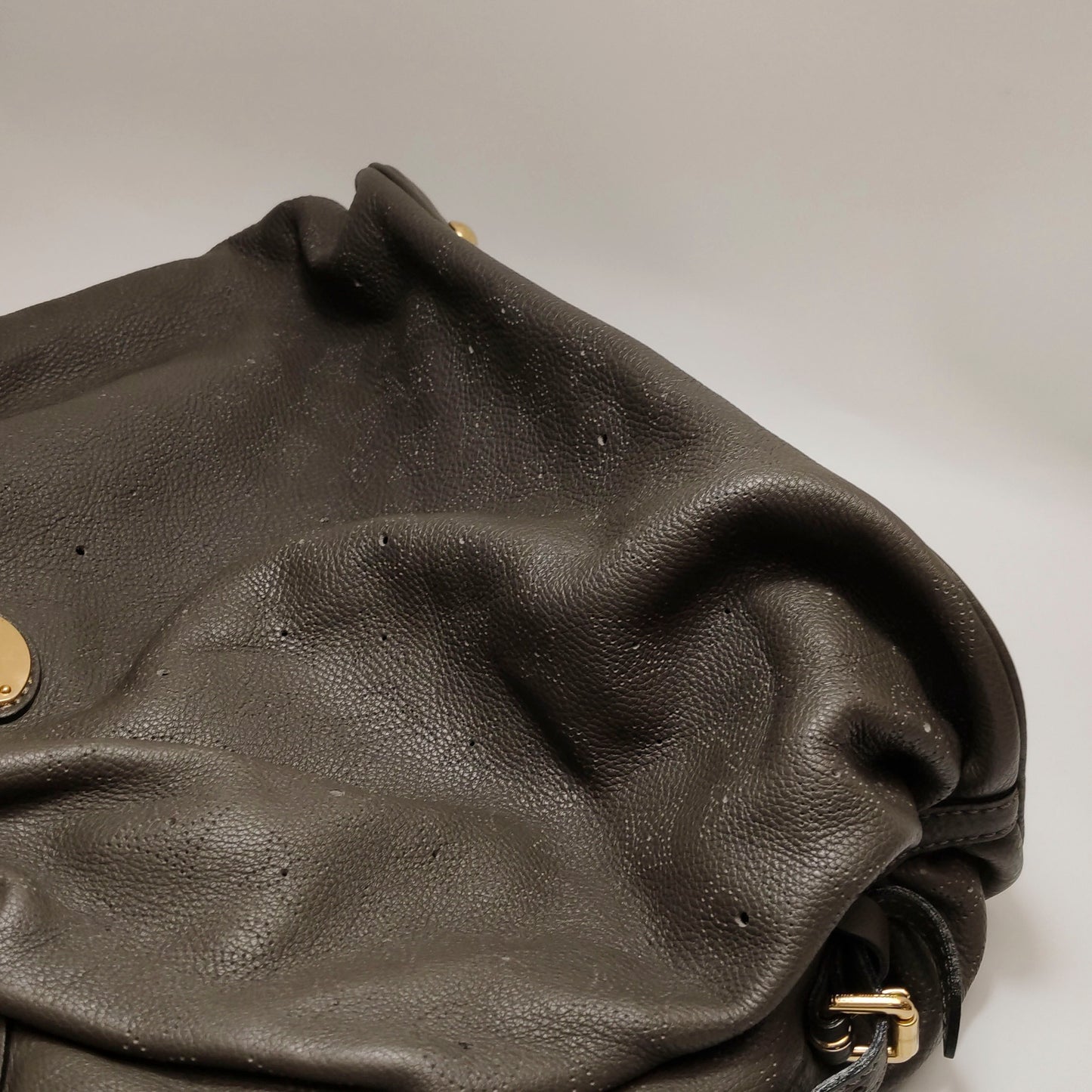 Louis Vuitton - Mahina - Leather - Grey - (large)