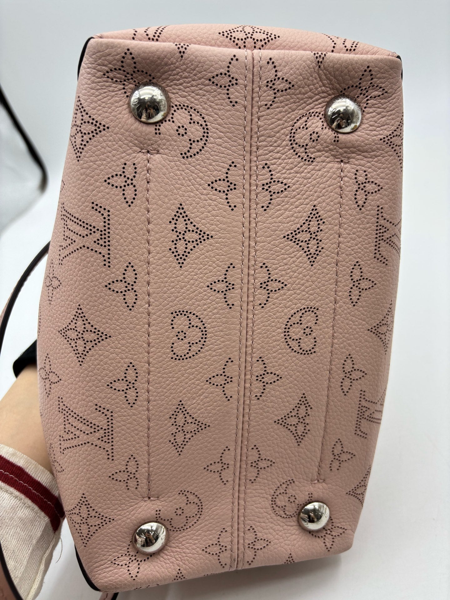 Louis Vuitton - Mahina - Leather - Pink - (small)