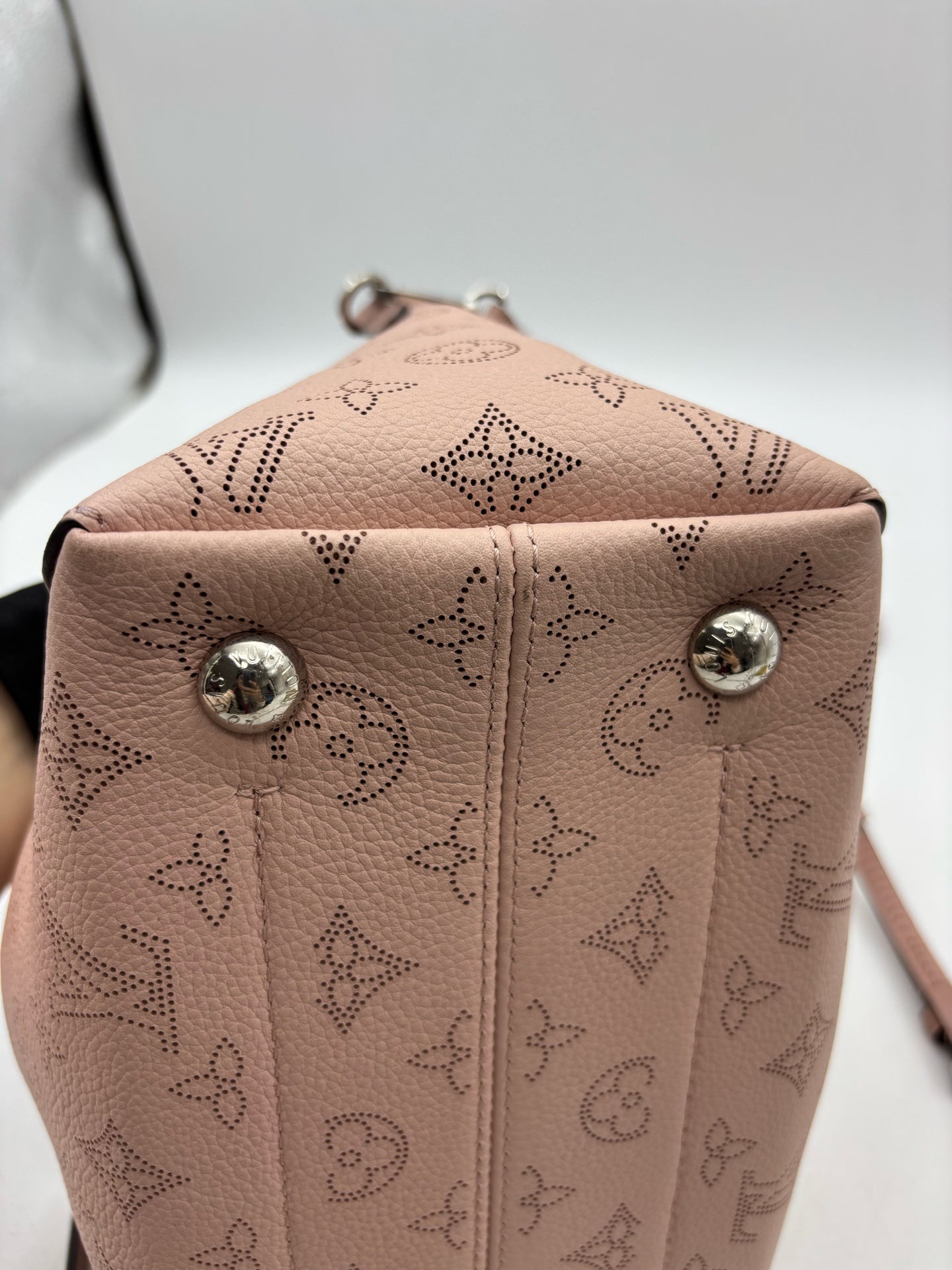 Louis Vuitton - Mahina - Leather - Pink - (small)
